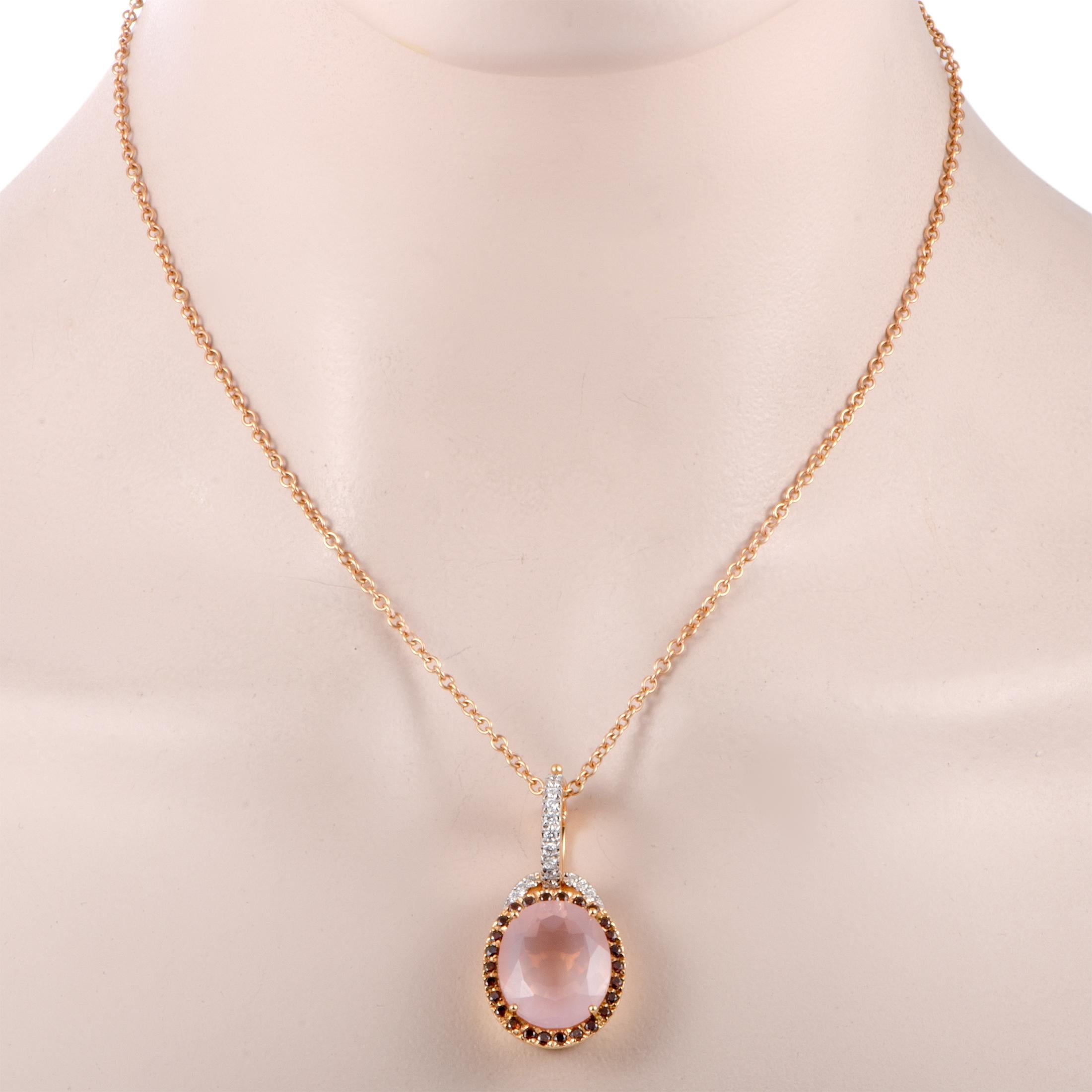 Designed in an exquisitely elegant fashion and beautifully embellished with a stylish blend of delightful gems, this gorgeous jewelry piece boasts an exceptionally charming appeal. The necklace is presented by Valente and it is splendidly made of