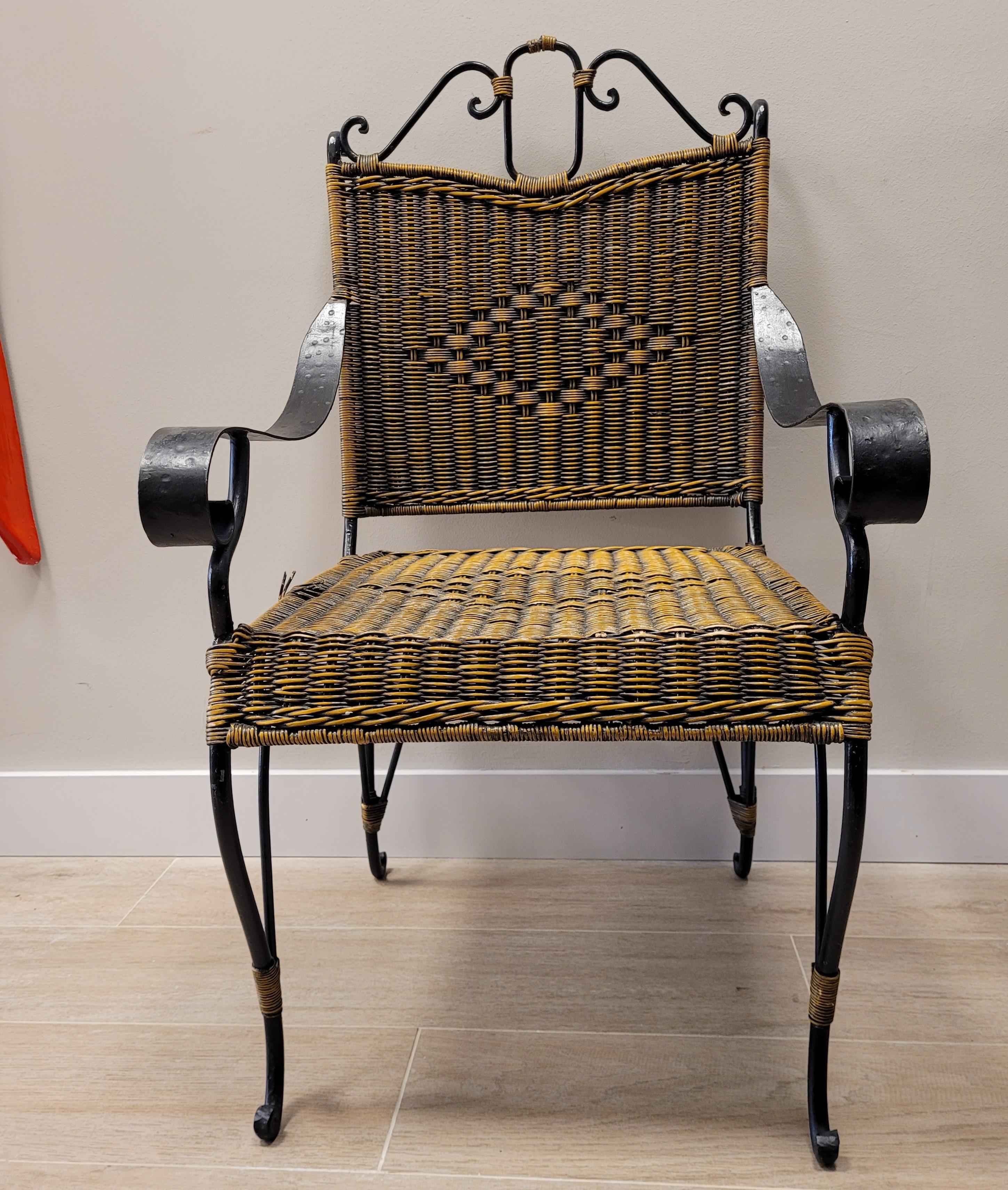 Fatto a mano Valenti armchair in black rattan and wrought iron from the Spanish manufacturer in vendita