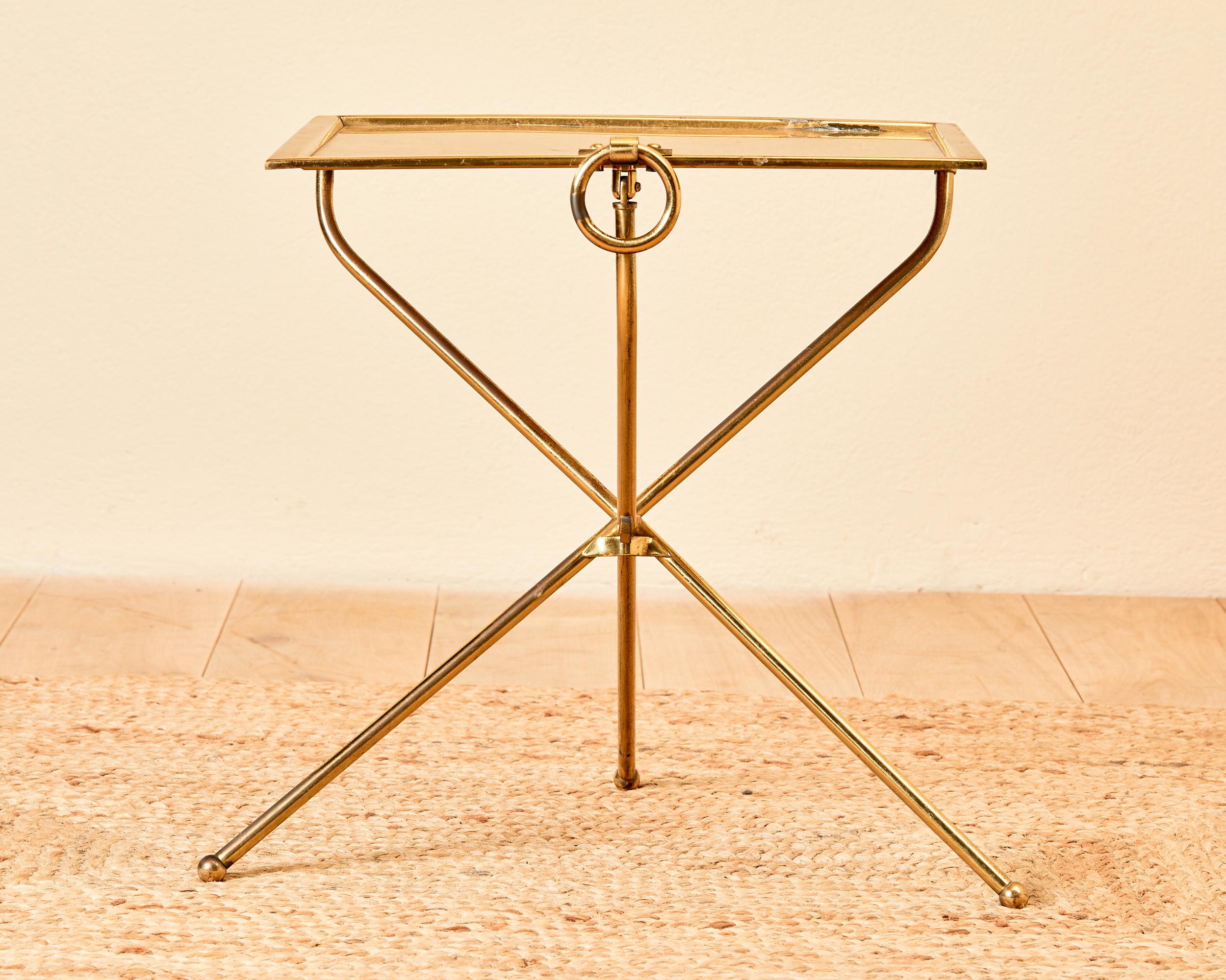 Valenti, 
coffee table, 
golden brass, 
circa 1970, Spanish.
Height 50 cm, width 45 cm, depth 35 cm.
