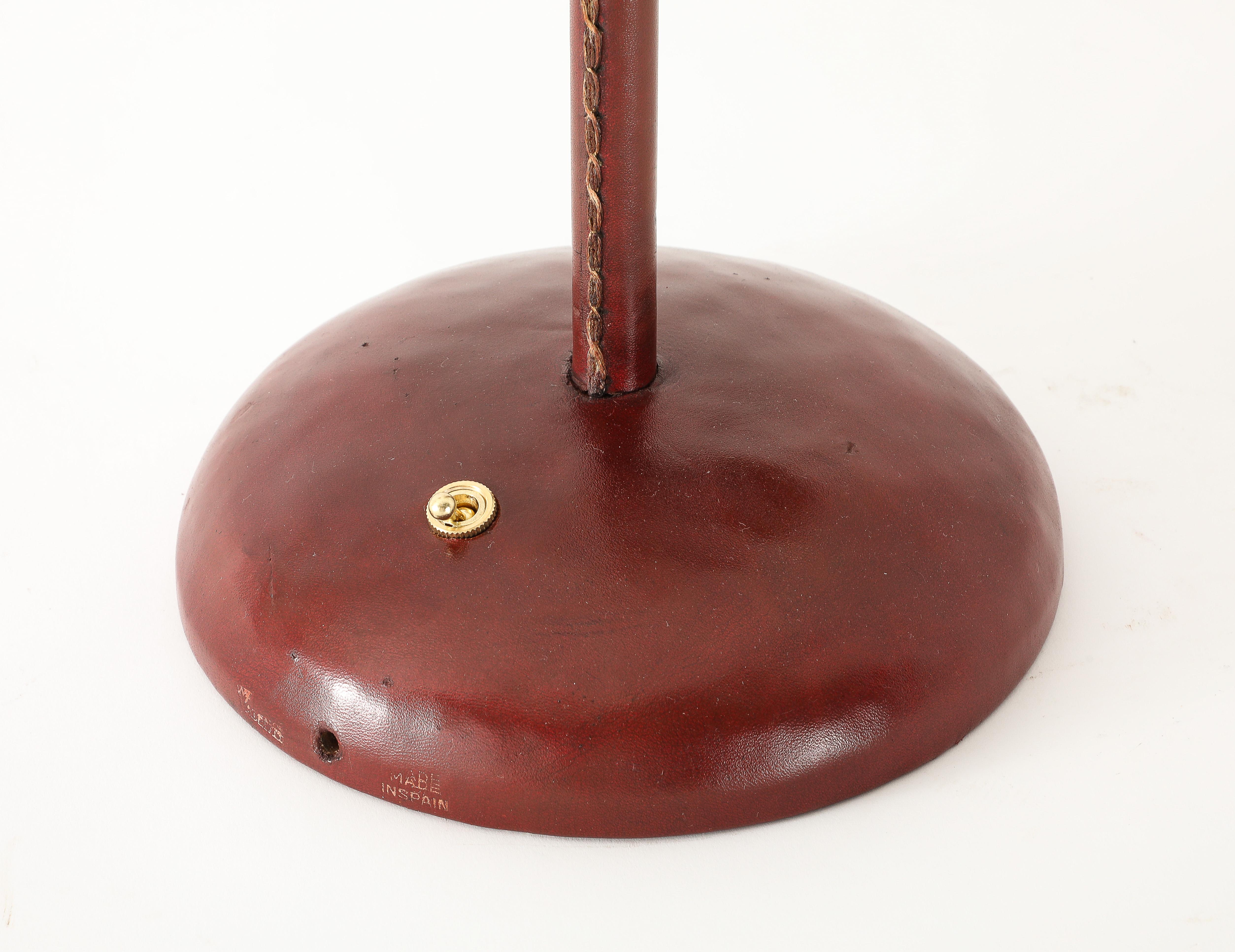 Valenti Desk Lamp in Burgundy Leather, Spain 1960's For Sale 6