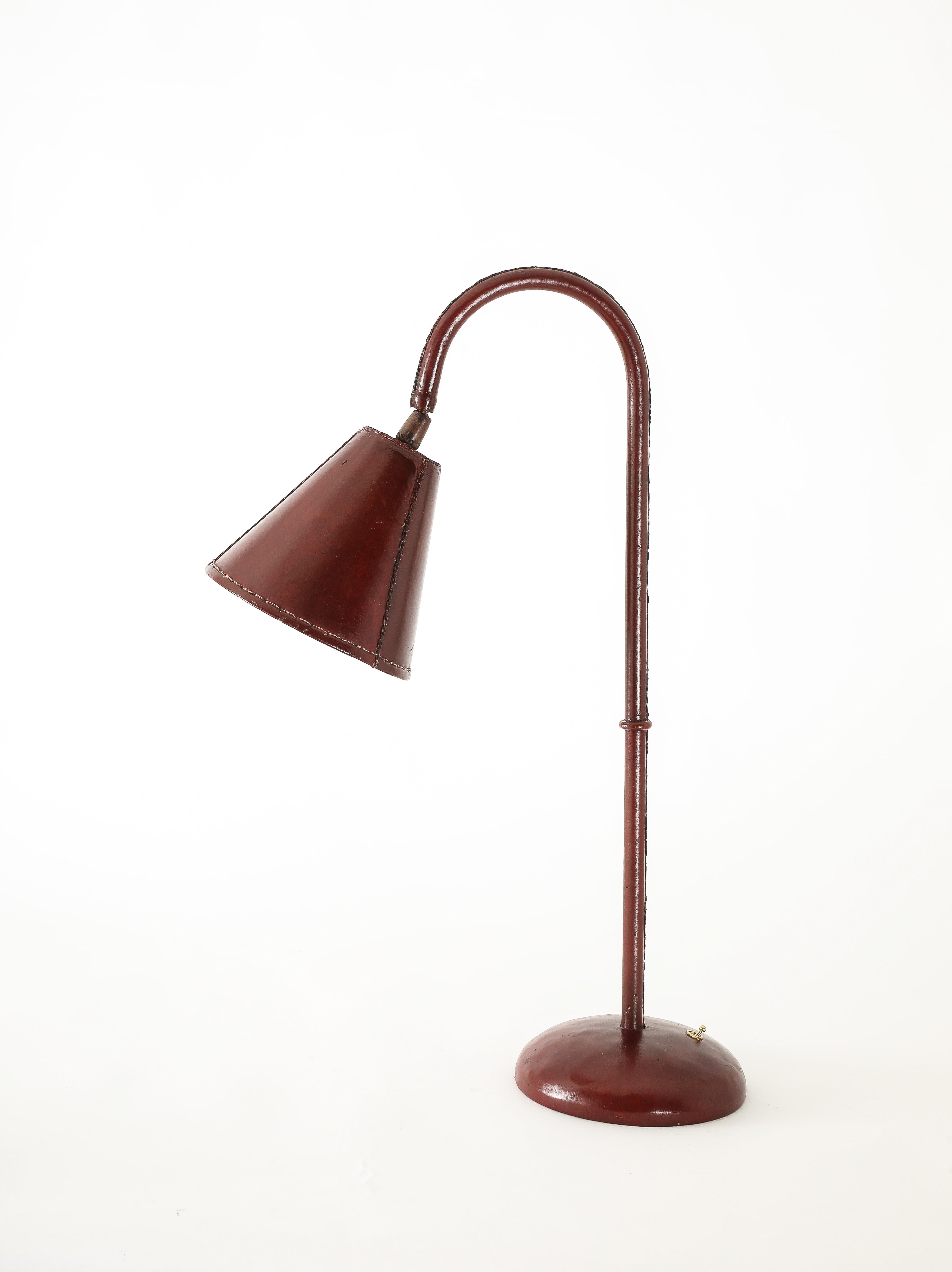 Valenti Desk Lamp in Burgundy Leather, Spain 1960's For Sale 9