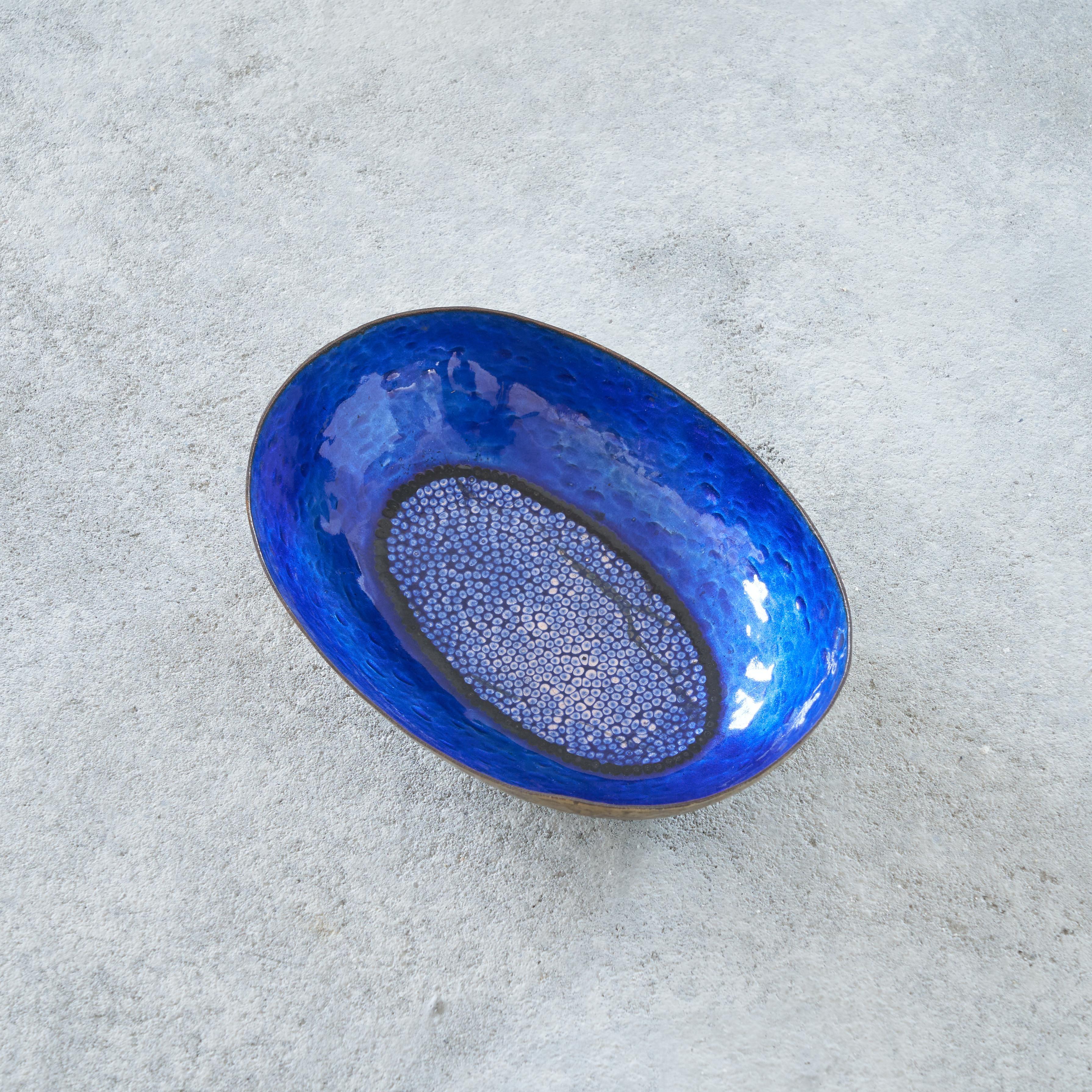 Mid-Century Modern Valenti Hand-Hammered and Enameled Bowl, Italy, 1960s For Sale