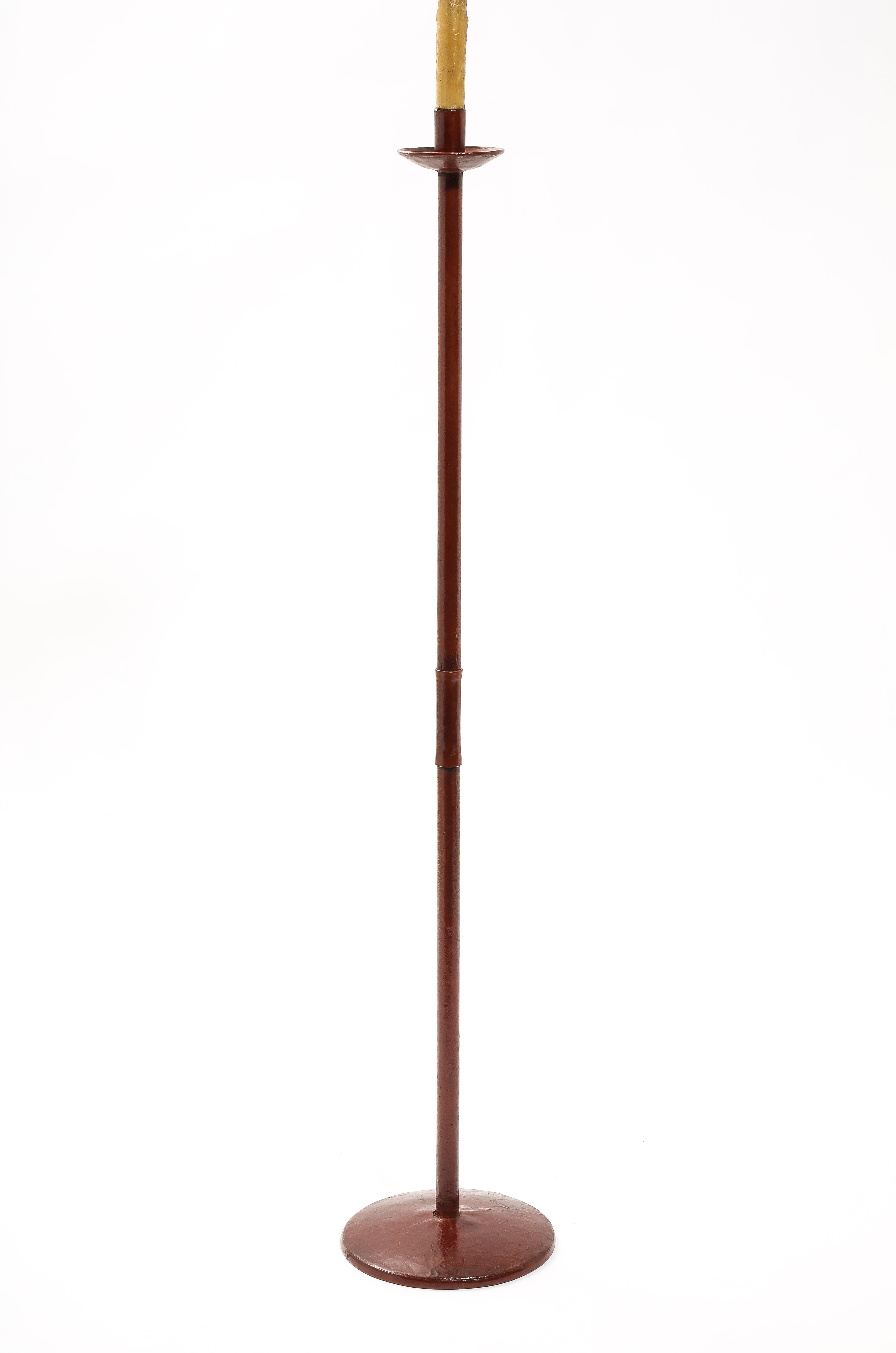 Mid-Century moderno Lampada da terra rotonda in pelle Valenti, Spagna, anni '60 in vendita