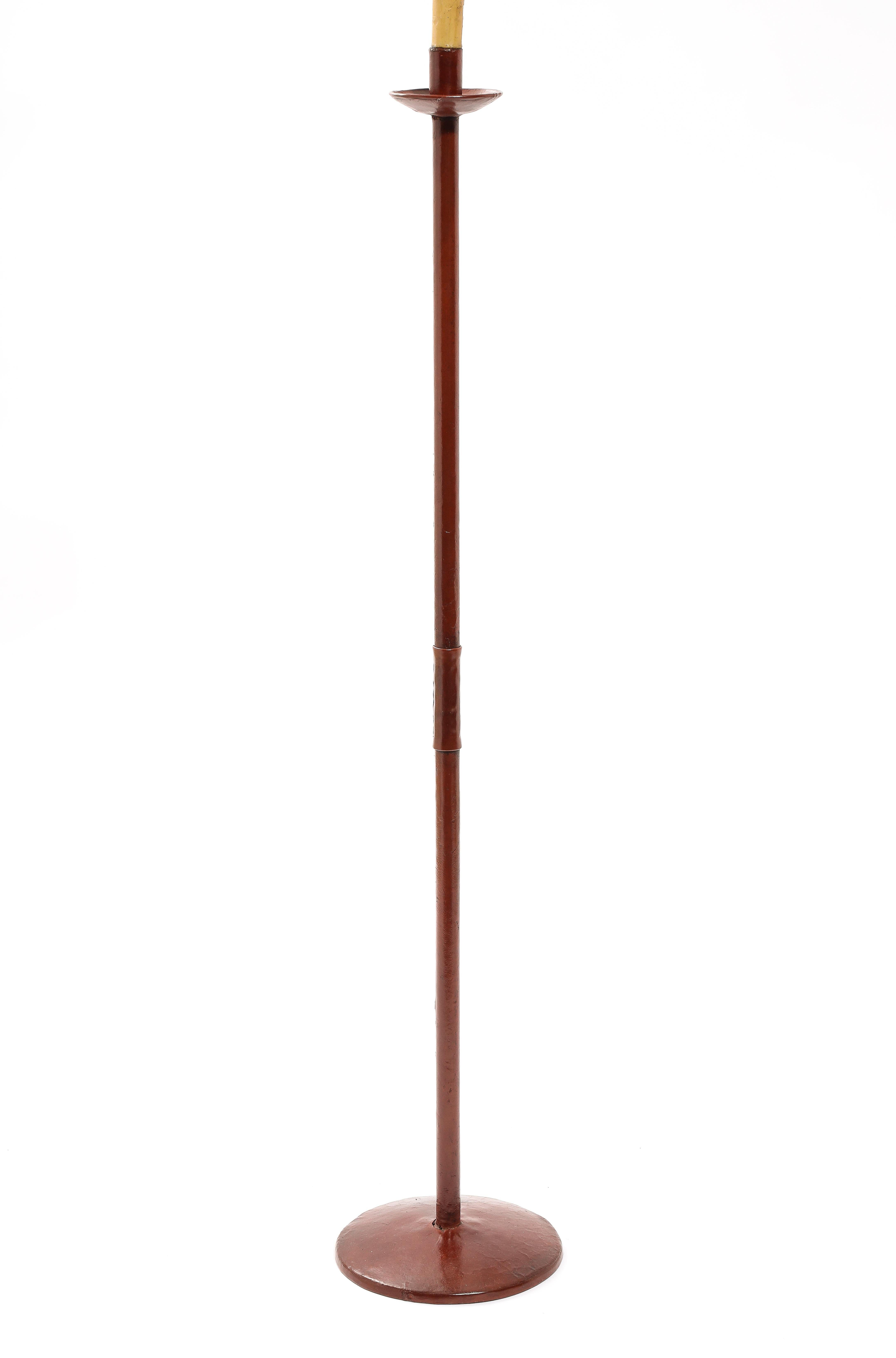 Pelle Lampada da terra rotonda in pelle Valenti, Spagna, anni '60 in vendita
