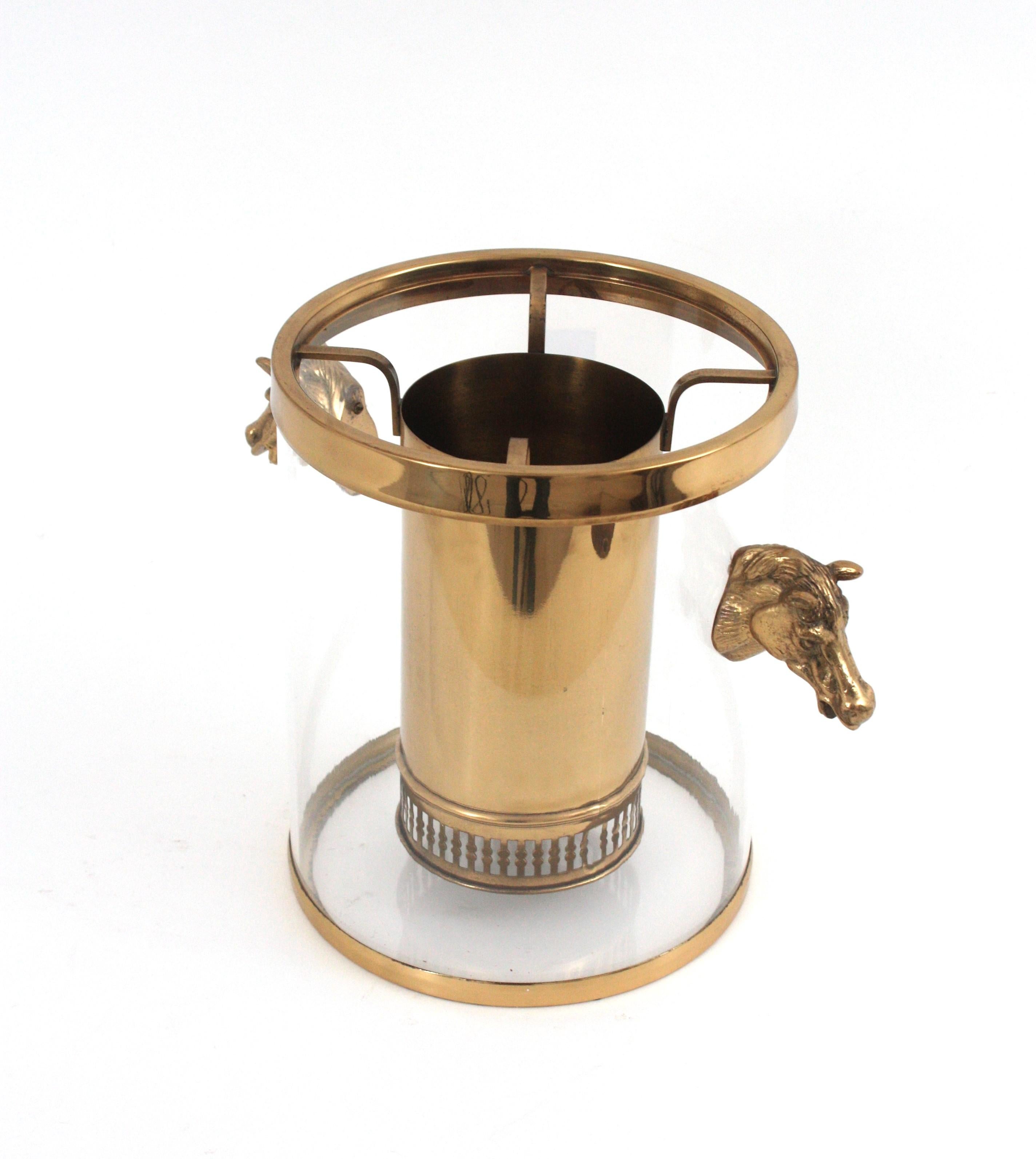 Secchiello per il ghiaccio / Wine Cooler Valentí in lucite e ottone con manici a testa di cavallo in vendita 4