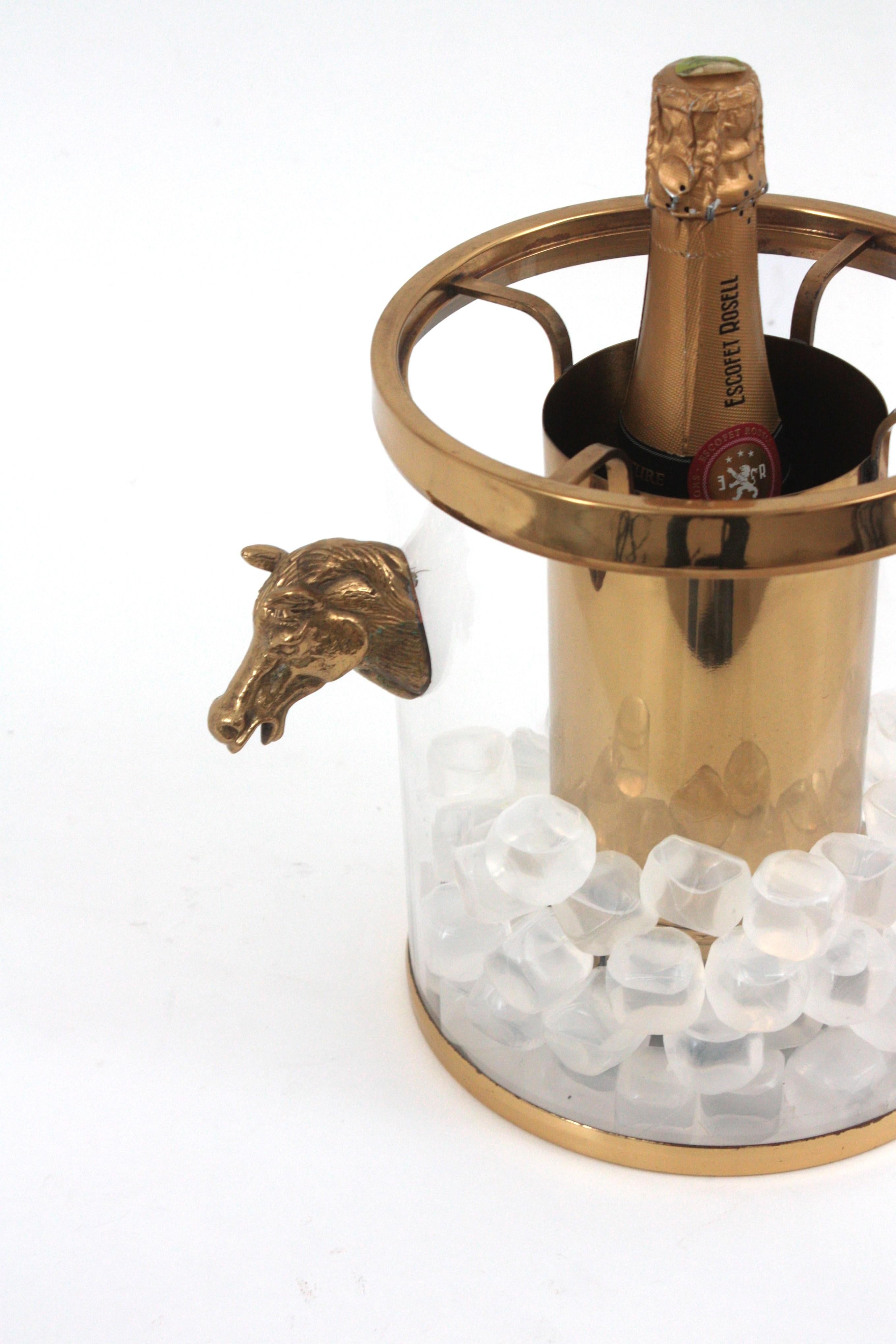 Secchiello per il ghiaccio / Wine Cooler Valentí in lucite e ottone con manici a testa di cavallo In condizioni buone in vendita a Barcelona, ES