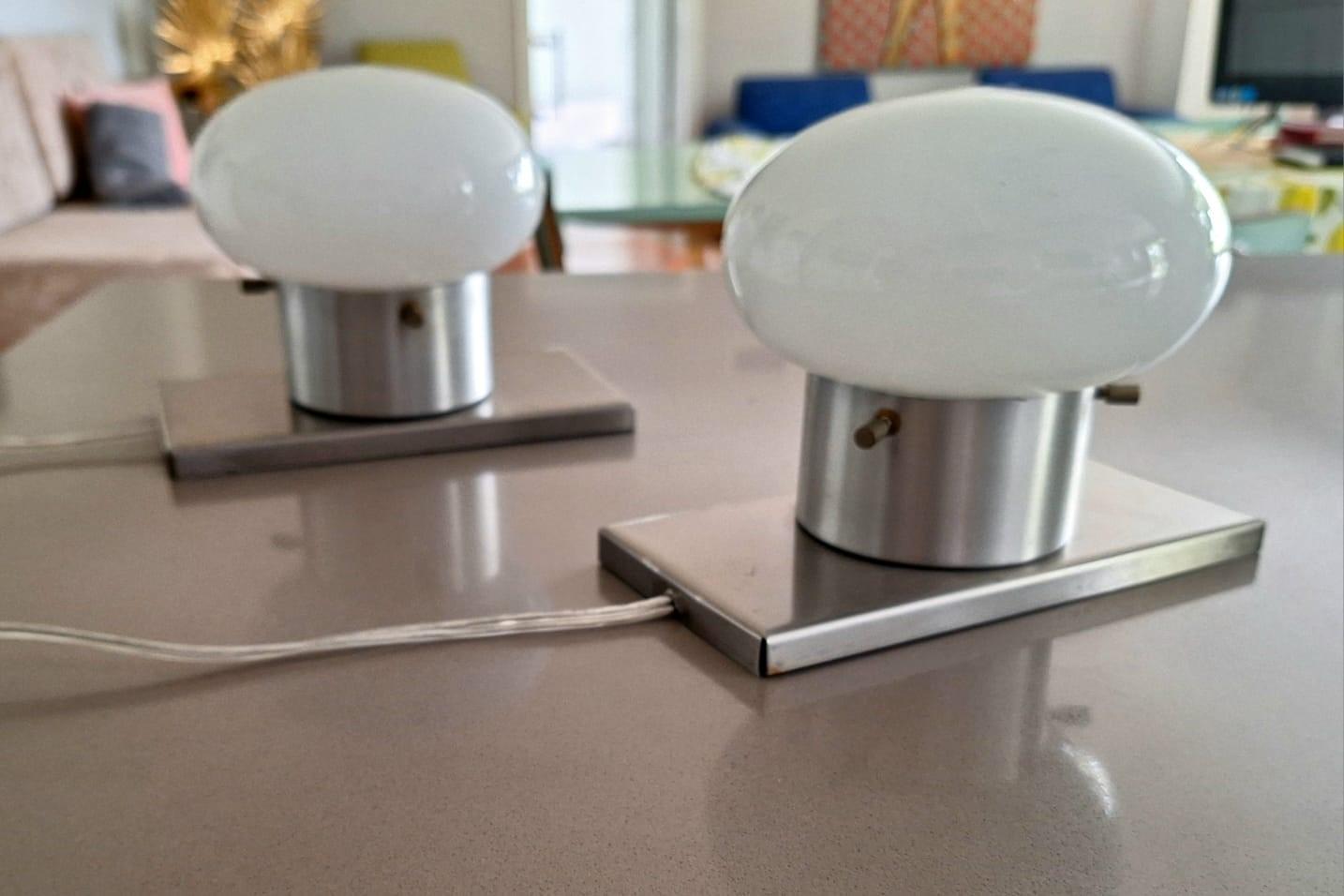 Valenti-Milano, Modulo-Tischlampen oder Wandleuchter aus Metall und Opalglas (Italienisch) im Angebot