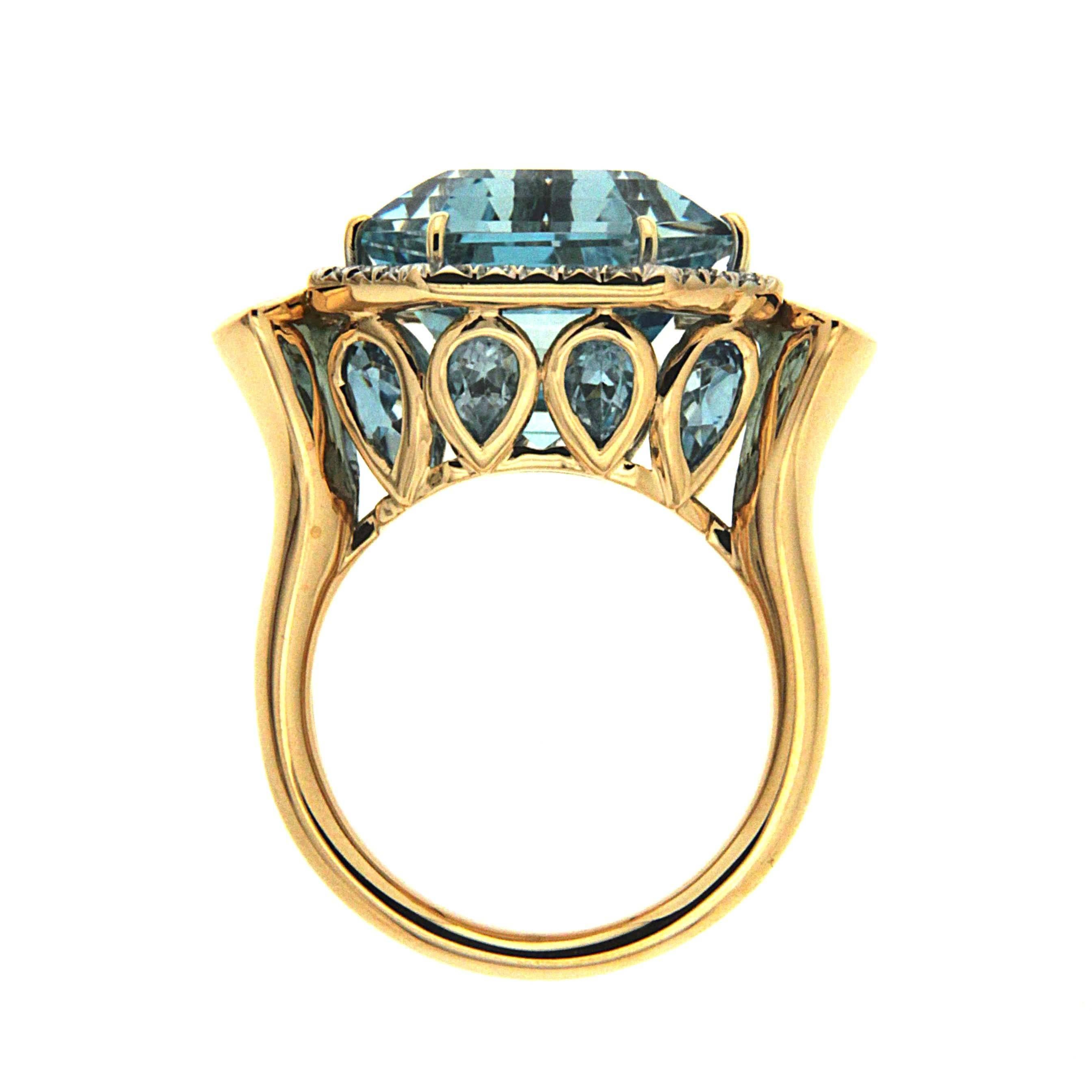Valentin Magro Aquamarine, Sapphire and Diamond Ring in Yellow Gold In New Condition In New York, NY
