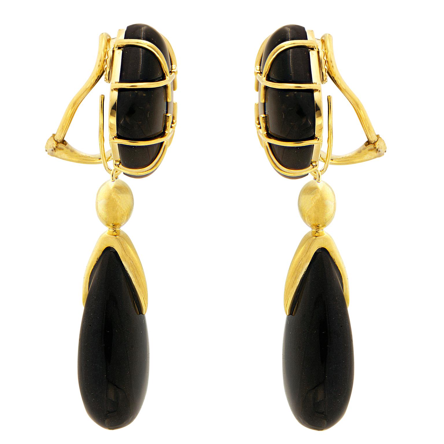 Pendientes de oro amarillo de 18 quilates con gota de cojín de jade negro en Nuevo estado para la venta en New York, NY