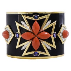 Bracelet manchette en corail rouge, maltais, émail noir, diamant et saphir
