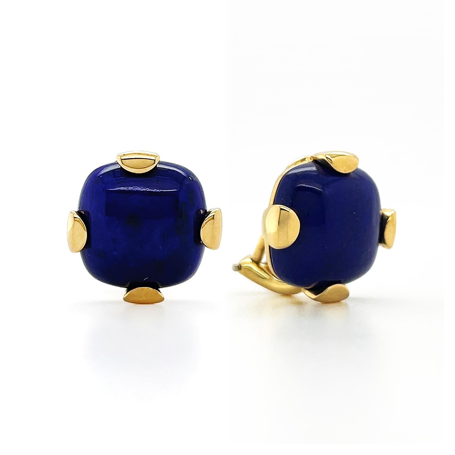 18K Yellow Gold Cushion Cabochon Lapis Lazuli Clip-on Earrings In New Condition For Sale In New York, NY