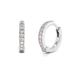 Orecchini a cerchio con diamante in oro bianco 18 carati