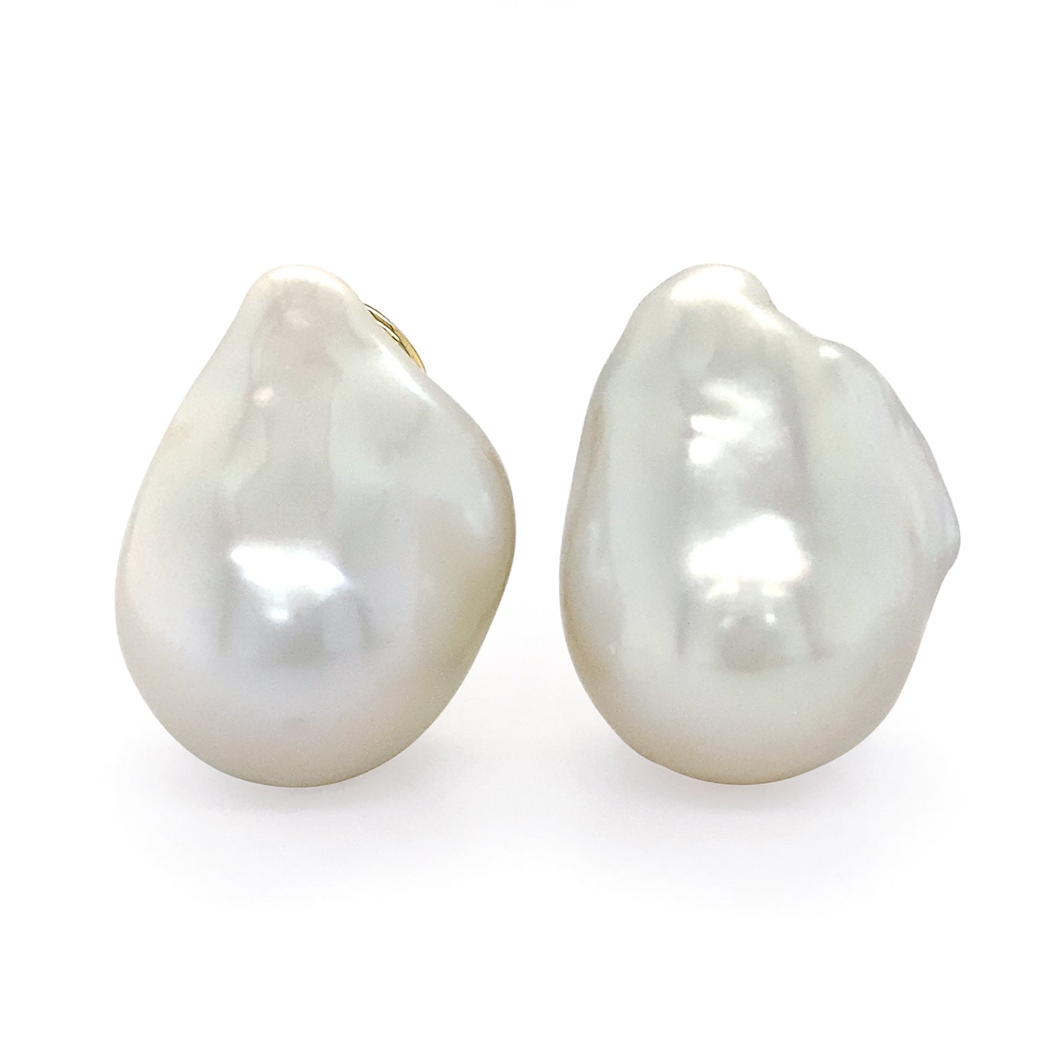 Freshwater Baroque Pearl 18K Yellow Gold Earrings For Sale