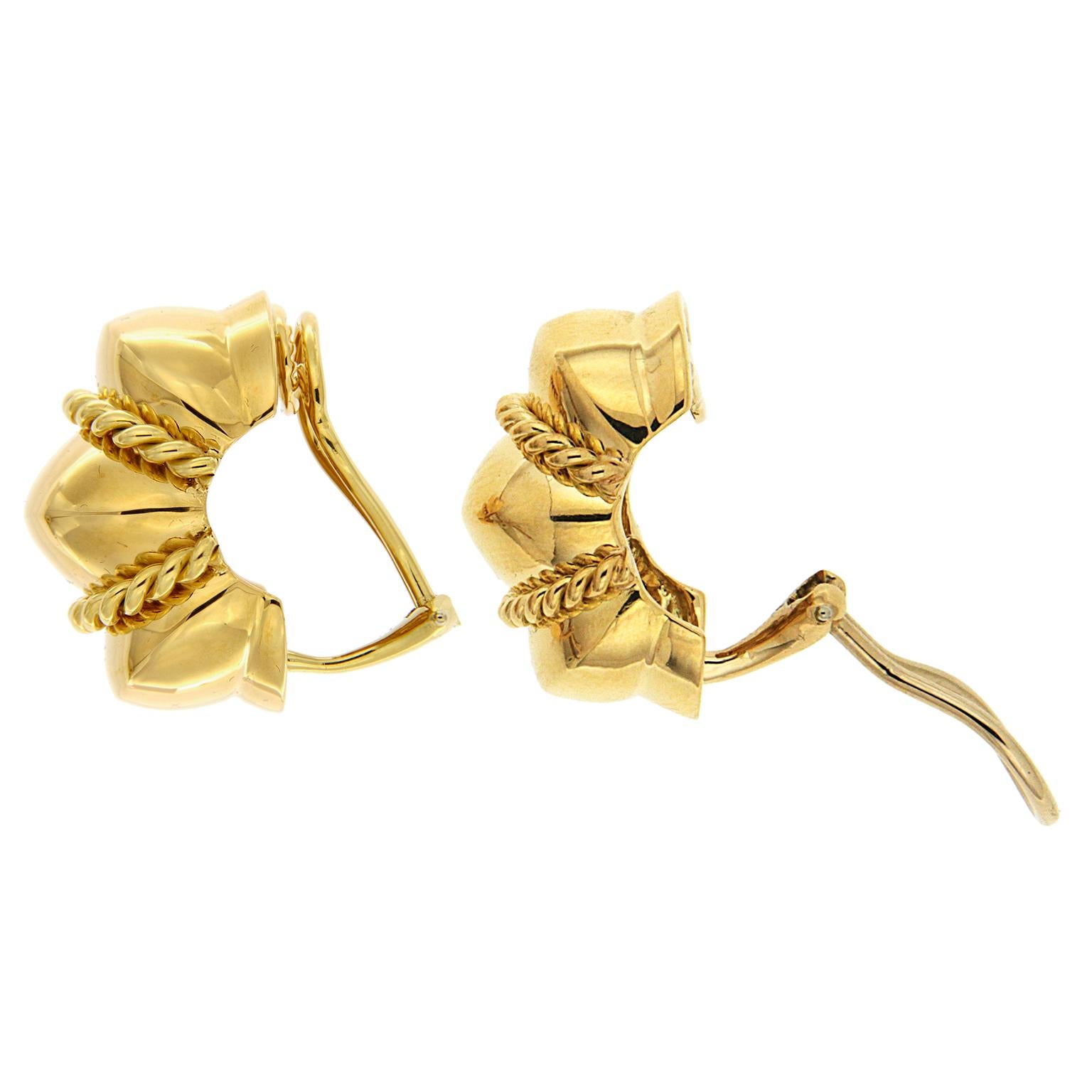 Valentin Magro High Polish Gold Shrimp Earrings In New Condition In New York, NY