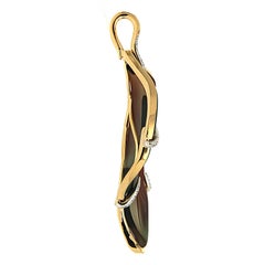 Long Agate Leaf Diamond 18K Yellow Gold Pendant