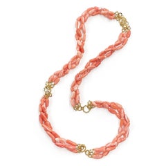 Collier de corail peau d'ange en or jaune 18K