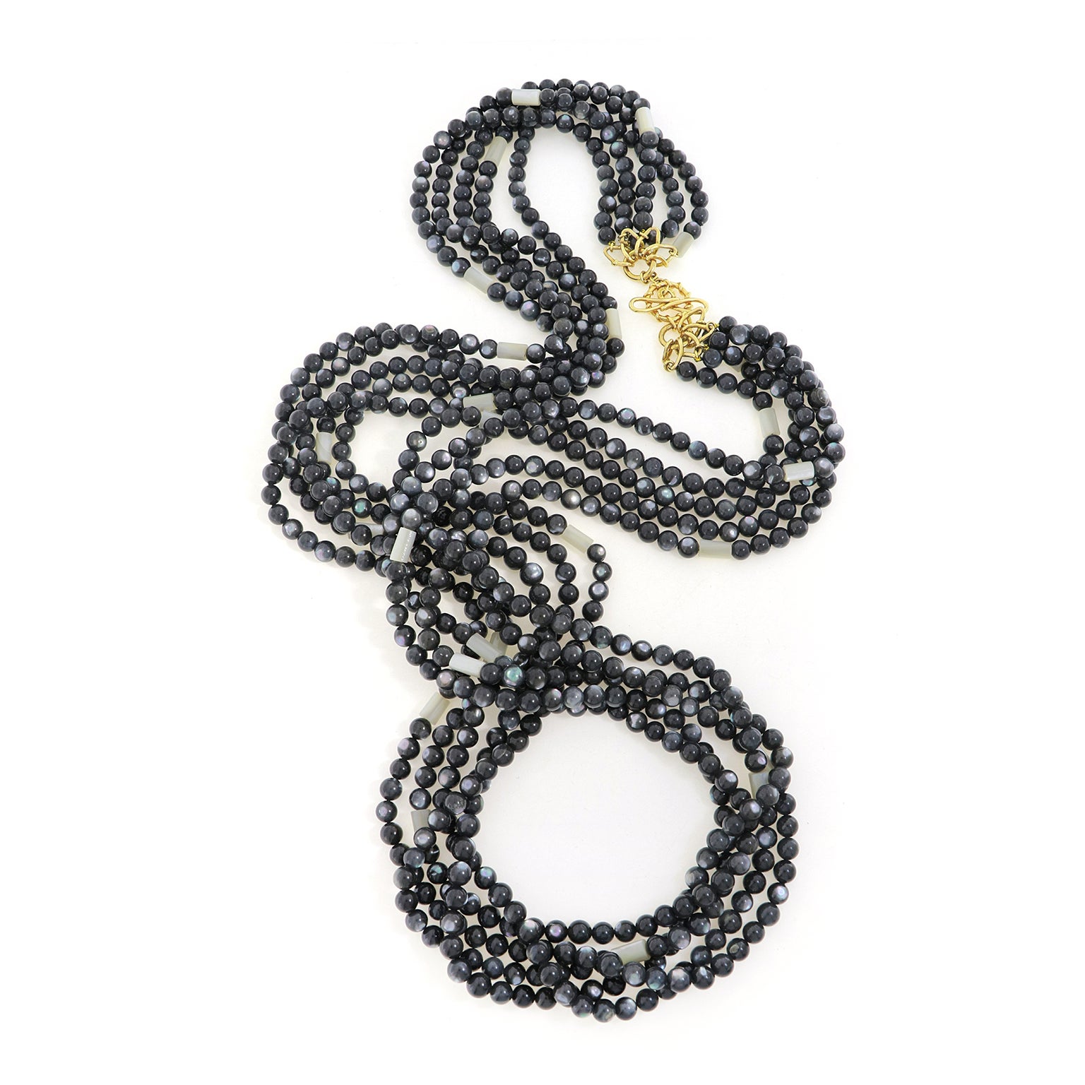 Collier en or jaune 18 carats à cinq brins de nacre noire