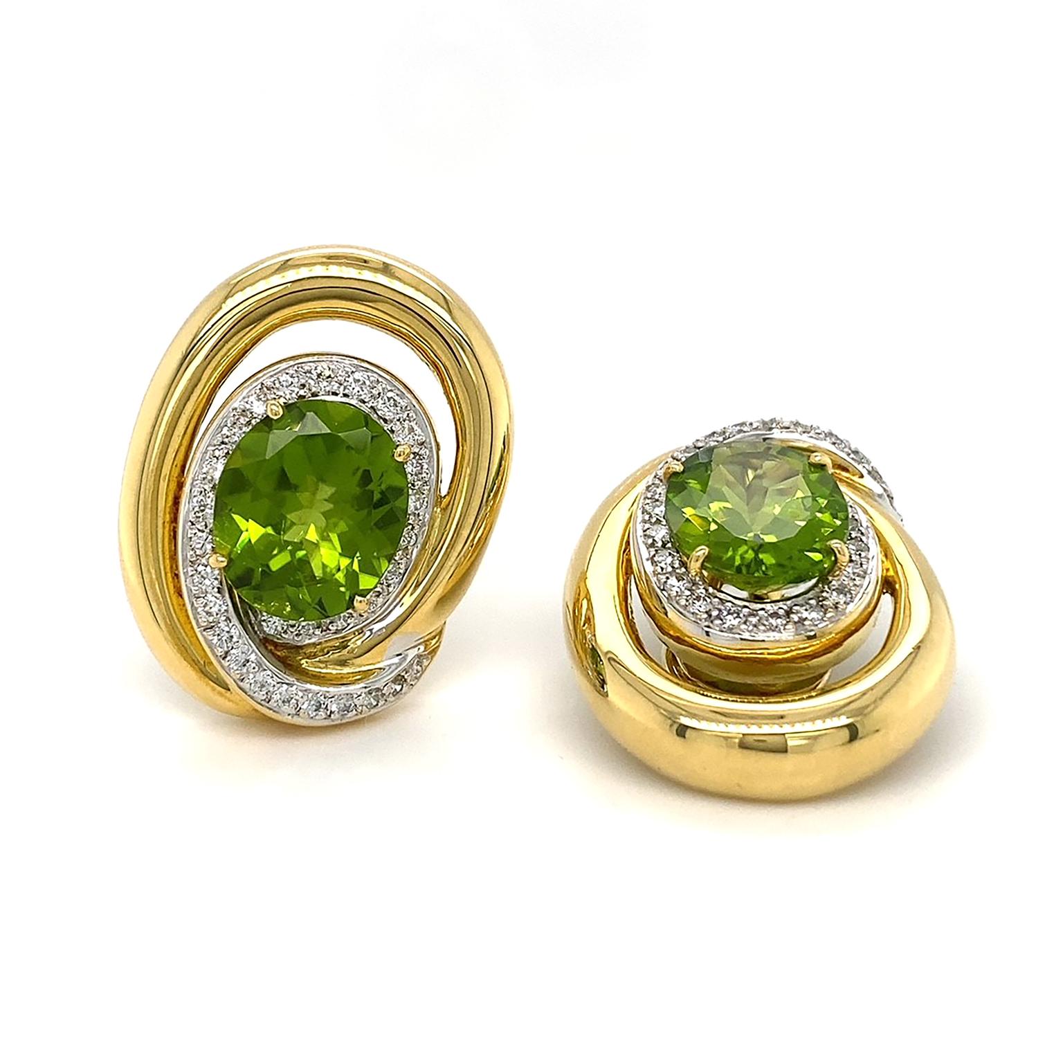 Taille ovale Boucles d'oreilles tourbillon en péridots ovales et diamants