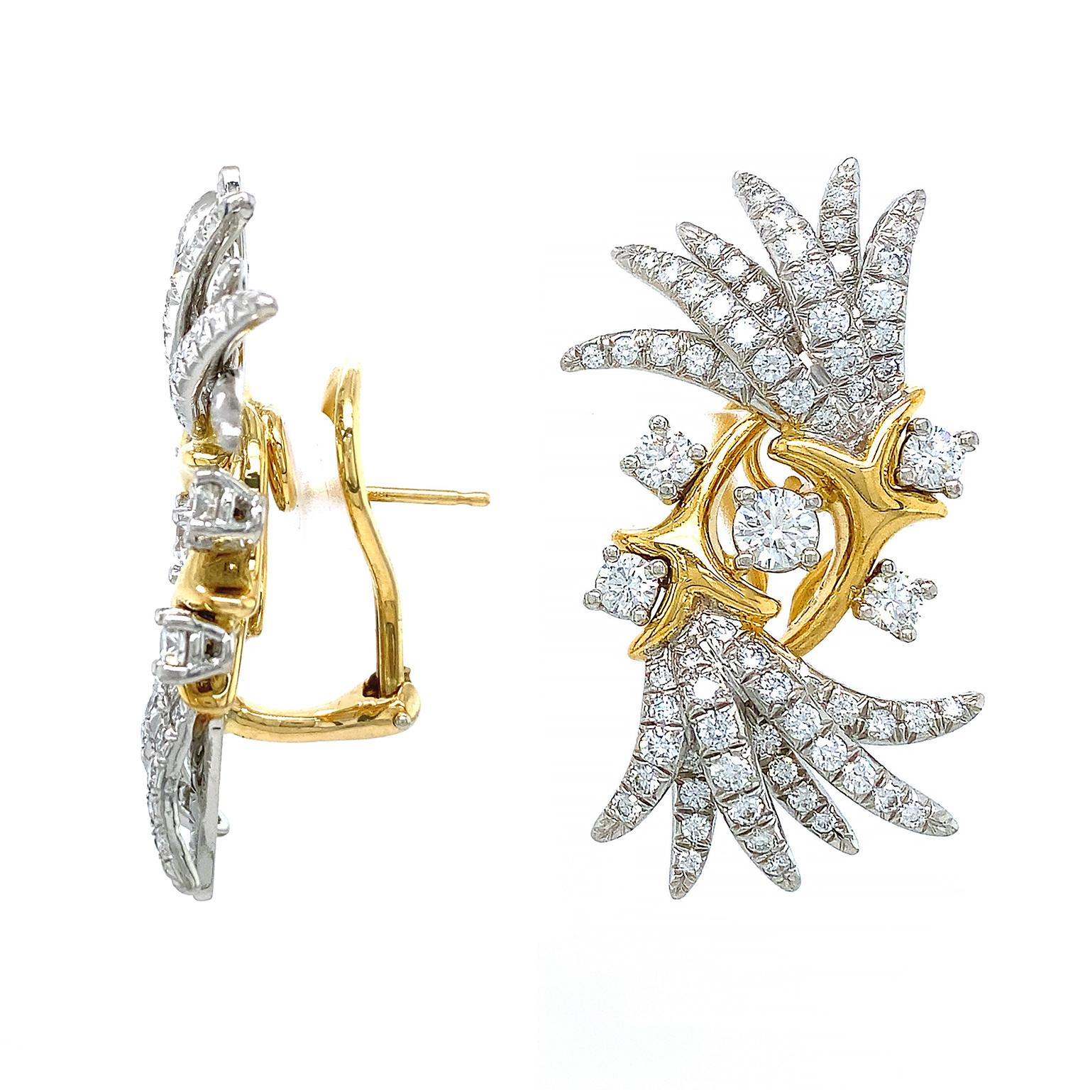 Fountain of Dazzle Diamond Earrings In New Condition For Sale In New York, NY