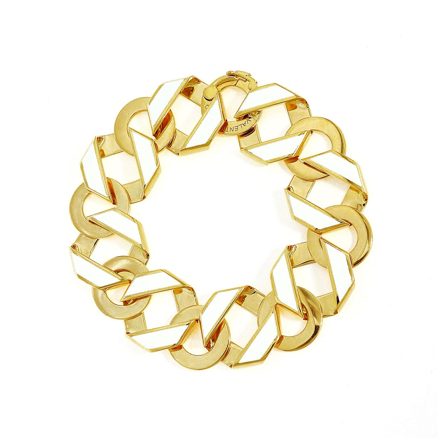 Fold Over White Enamel 18K Yellow Gold Chain Link Bracelet In New Condition For Sale In New York, NY