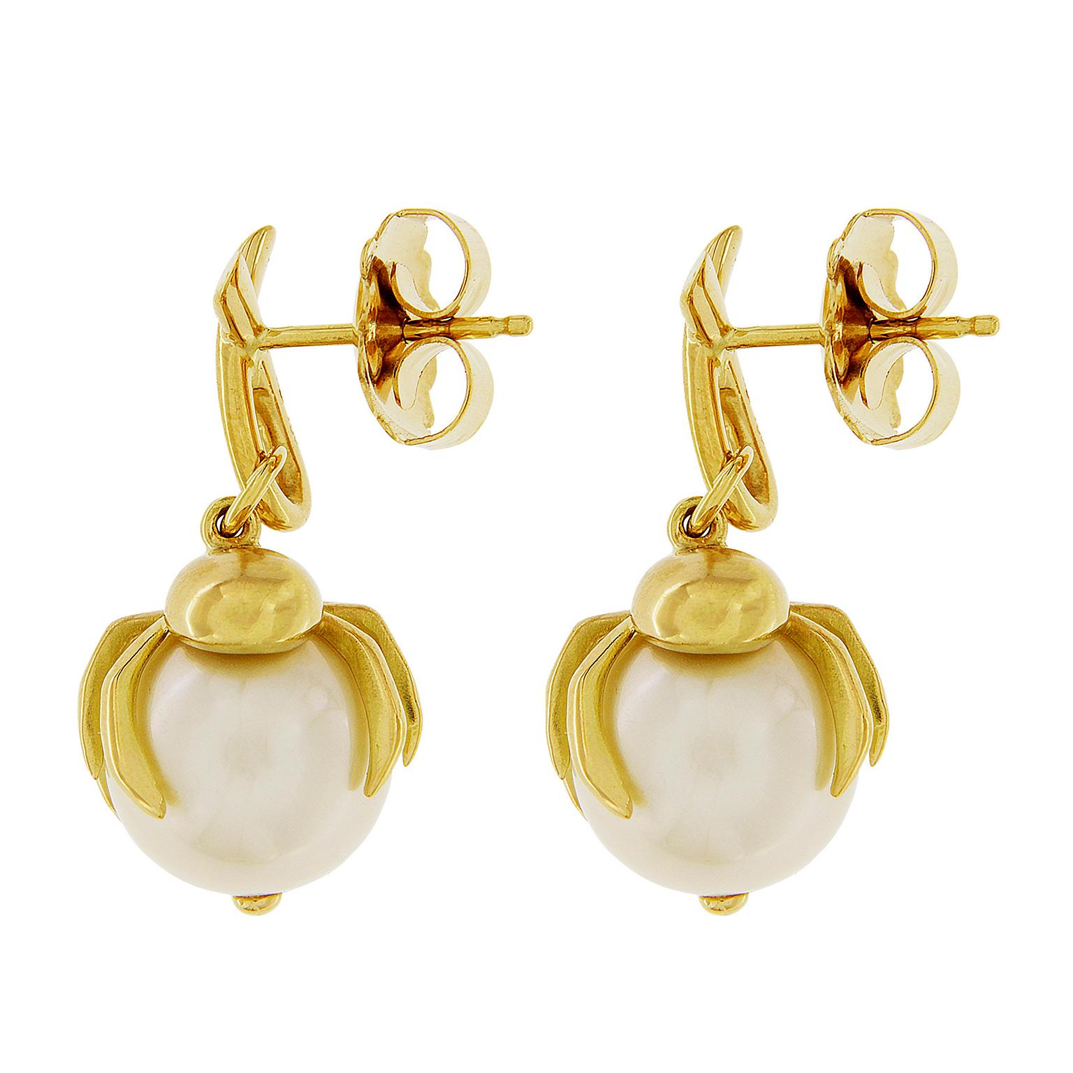 Round Cut Spider South Sea Pearl Earrings in 18K Yellow Gold For Sale