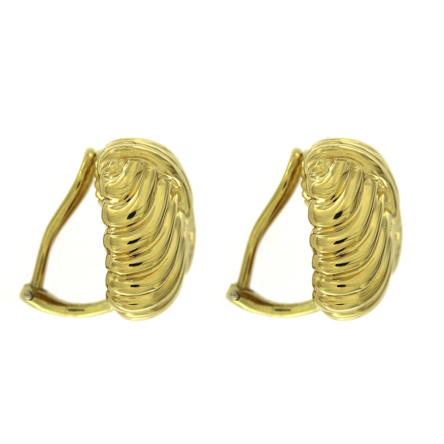 Valentin Magro 18 Karat Yellow Gold Square Wave Earrings In New Condition In New York, NY