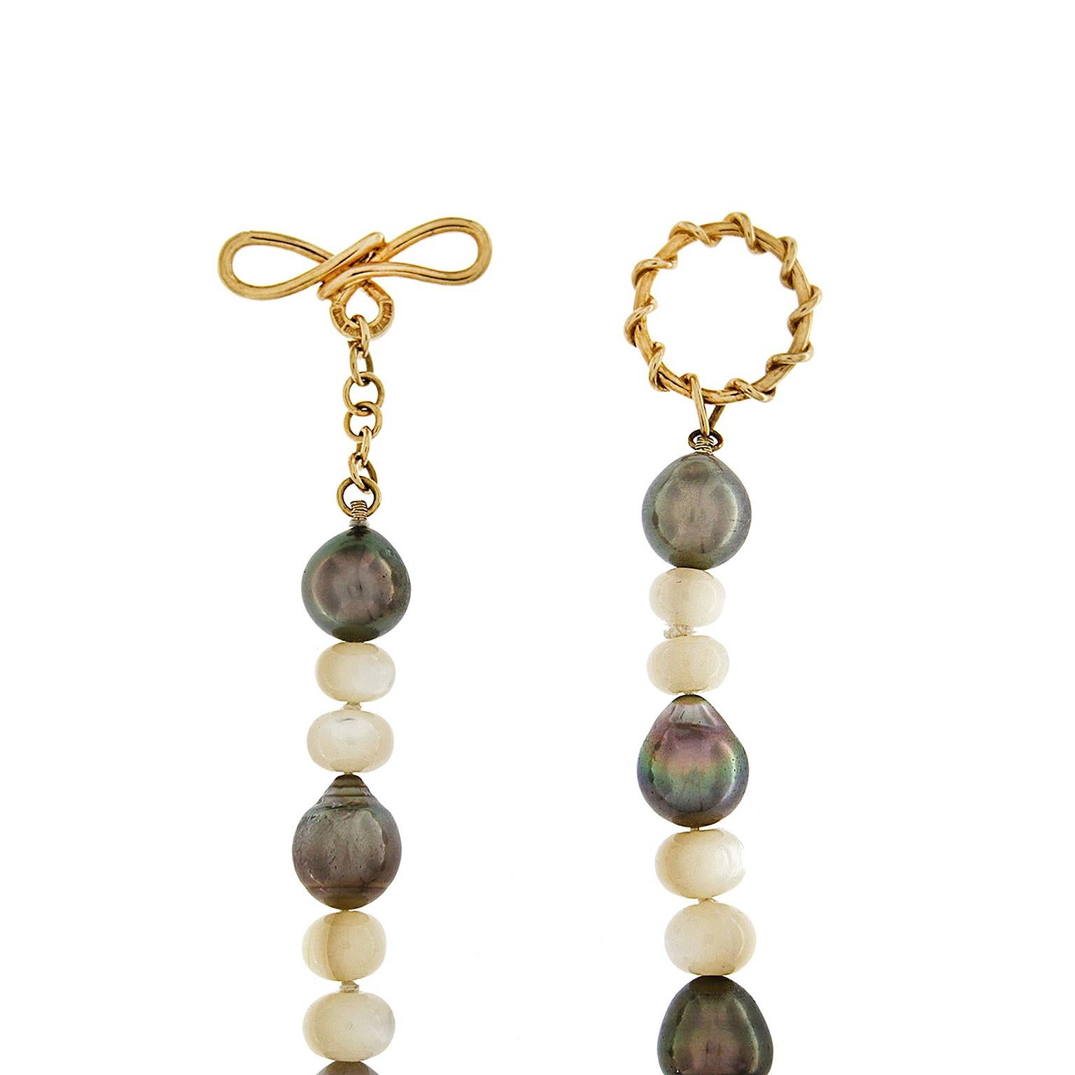 Women's or Men's 18K Yellow Gold Tahitian Pearl and Mother of Pearl Bead Necklace For Sale
