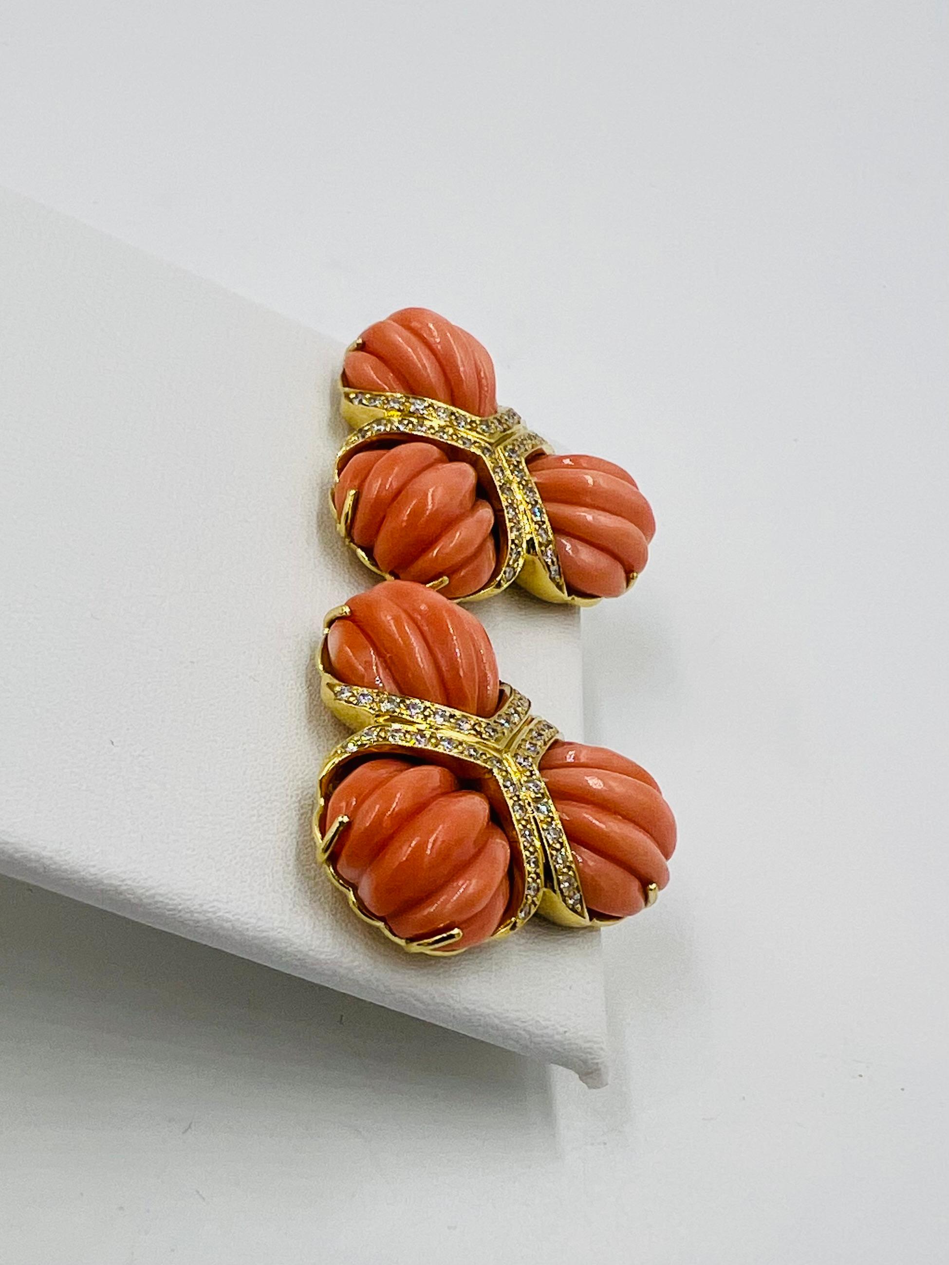 Pendientes de clip Valentin Magro Triple Coral Diamante Oro Amarillo 18k Contemporáneo en venta