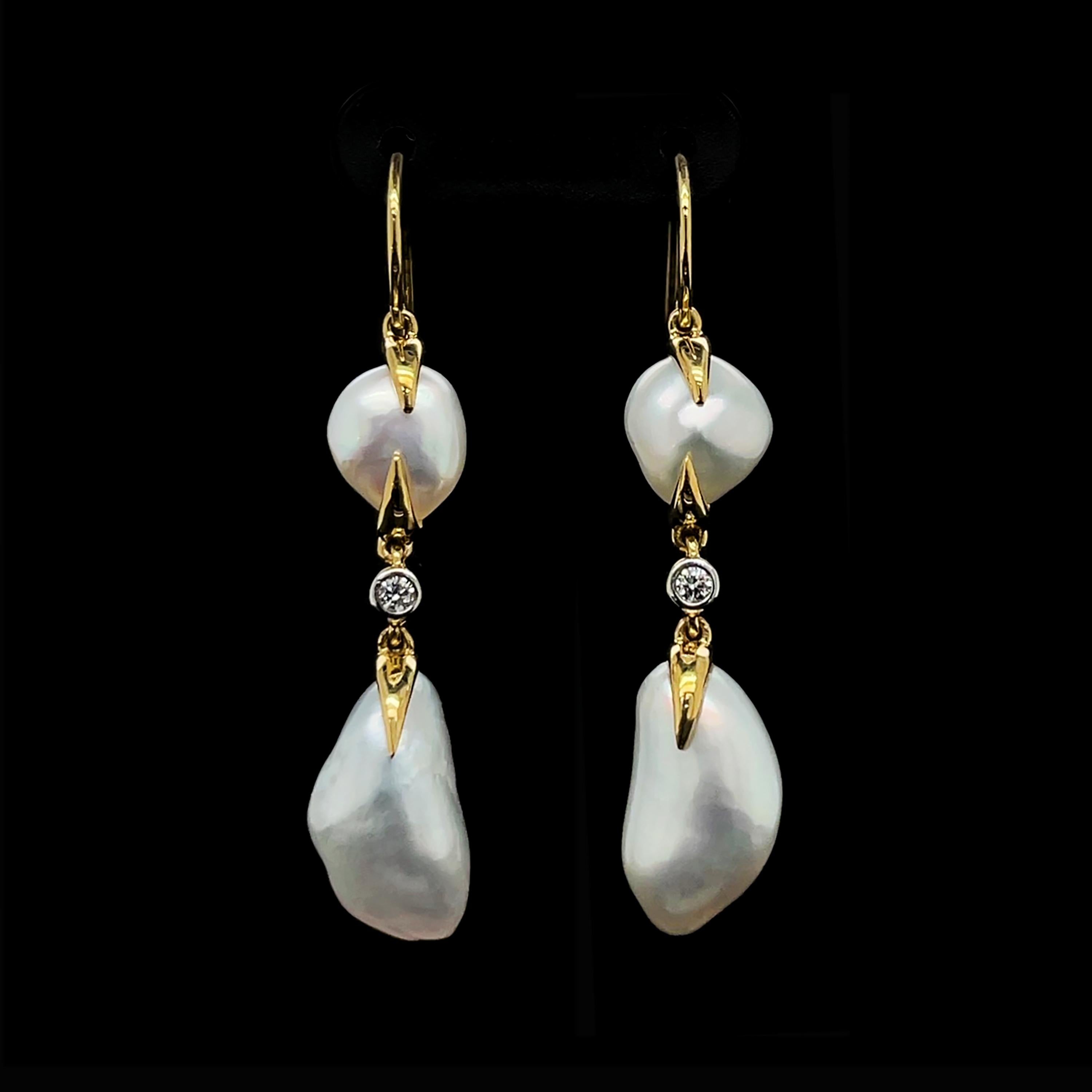 White Keshi and Diamond 18K Yellow Gold Drop Earrings In New Condition For Sale In New York, NY