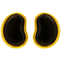 18 Karat Gelbgold Bohnen-Ohrringe aus Holz