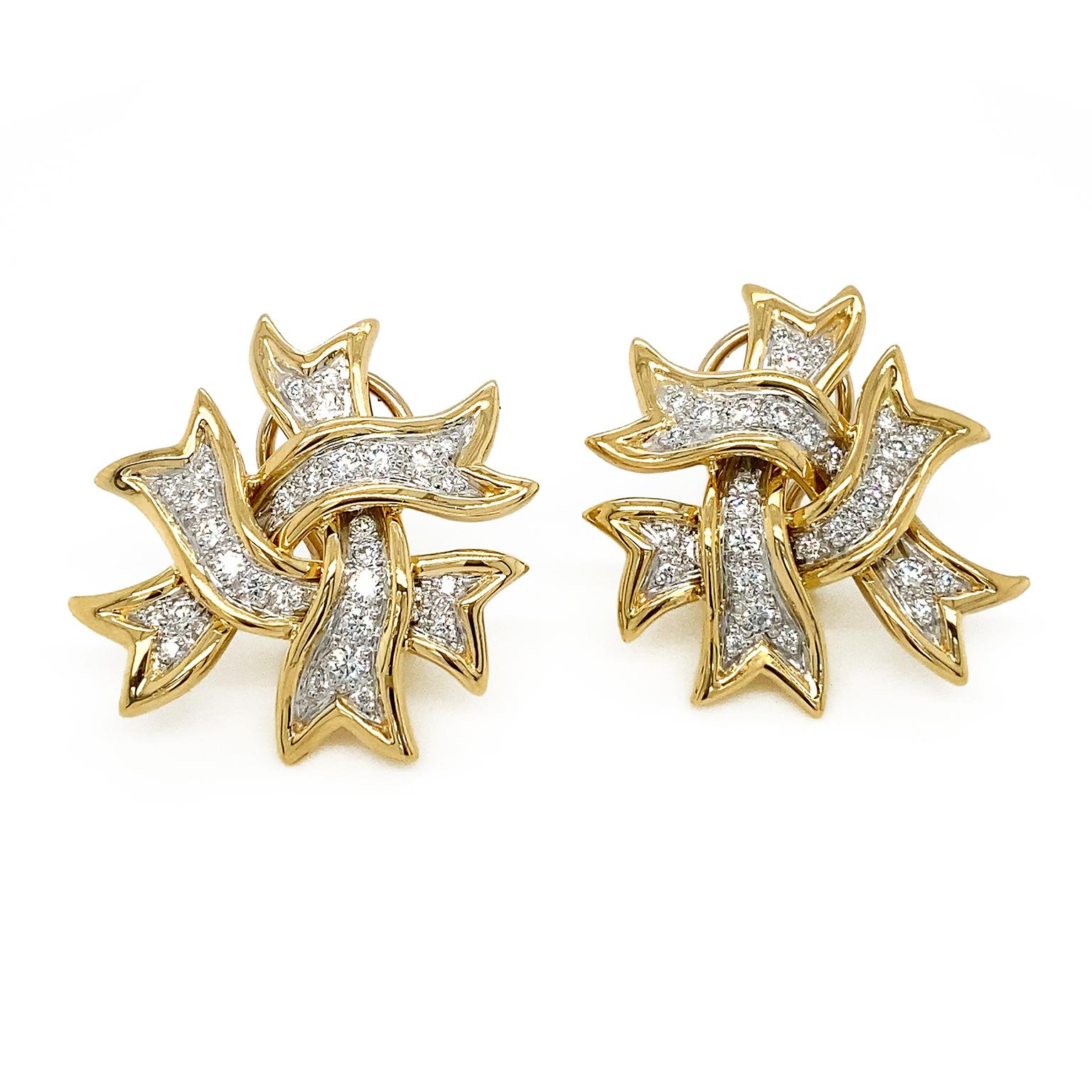Boucles d'oreilles en or jaune 18K et platine avec ruban de diamants Neuf - En vente à New York, NY