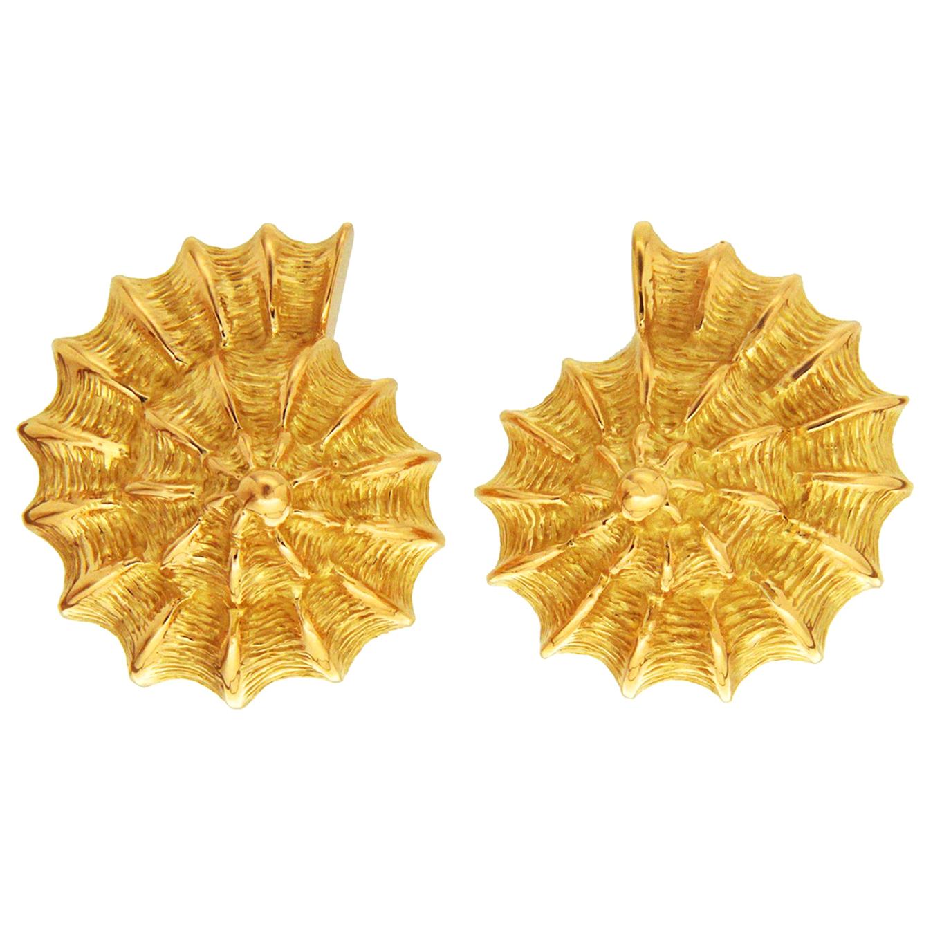 Valentin Magro Yellow Gold Scalloped Shell Earrings