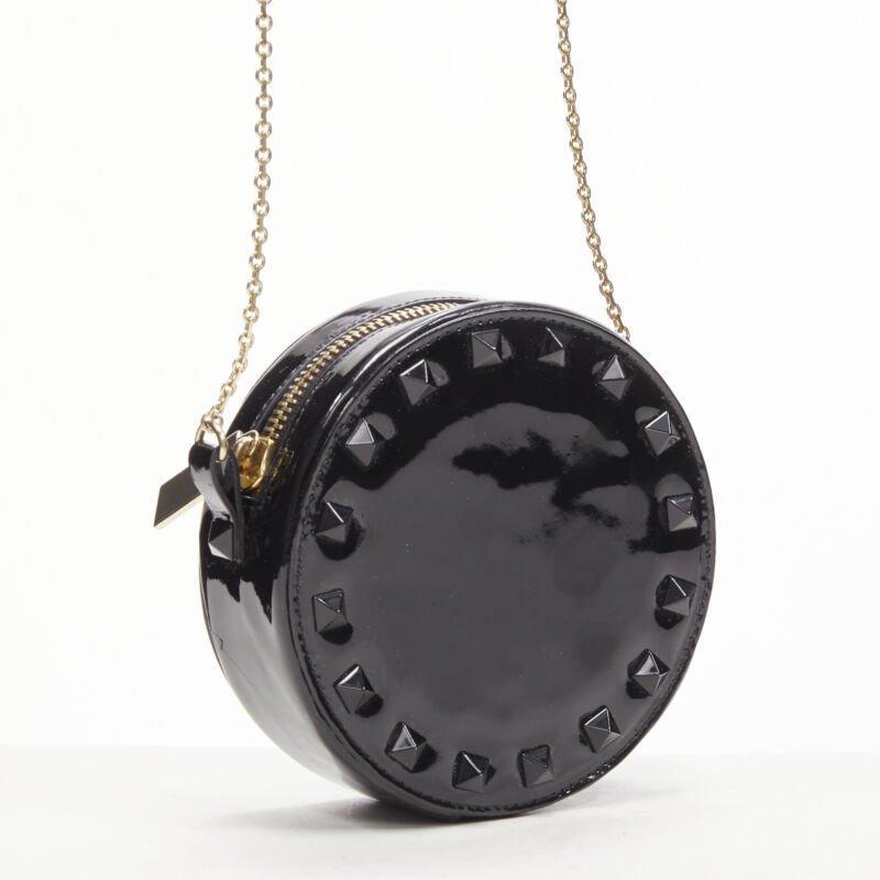 Black VALENTIN Rockstud black patent leather studded gold chain circle crossbody bag For Sale