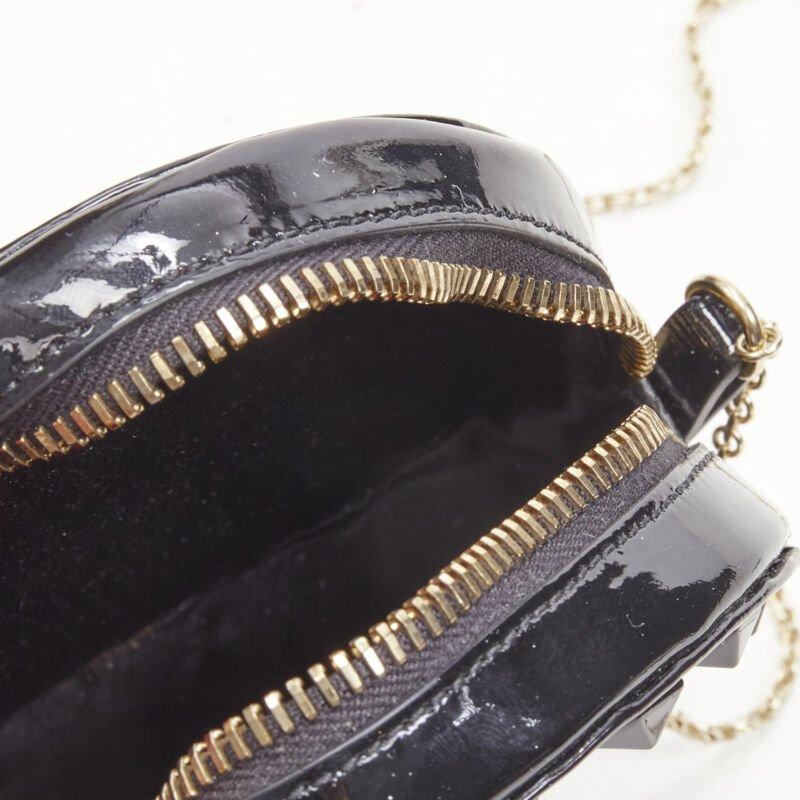 VALENTIN Rockstud black patent leather studded gold chain circle crossbody bag For Sale 5