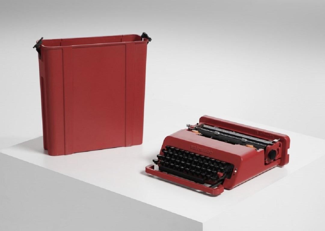 Valentine by Ettore Sottsass 1968 Olivetti In Good Condition For Sale In Lucca, IT