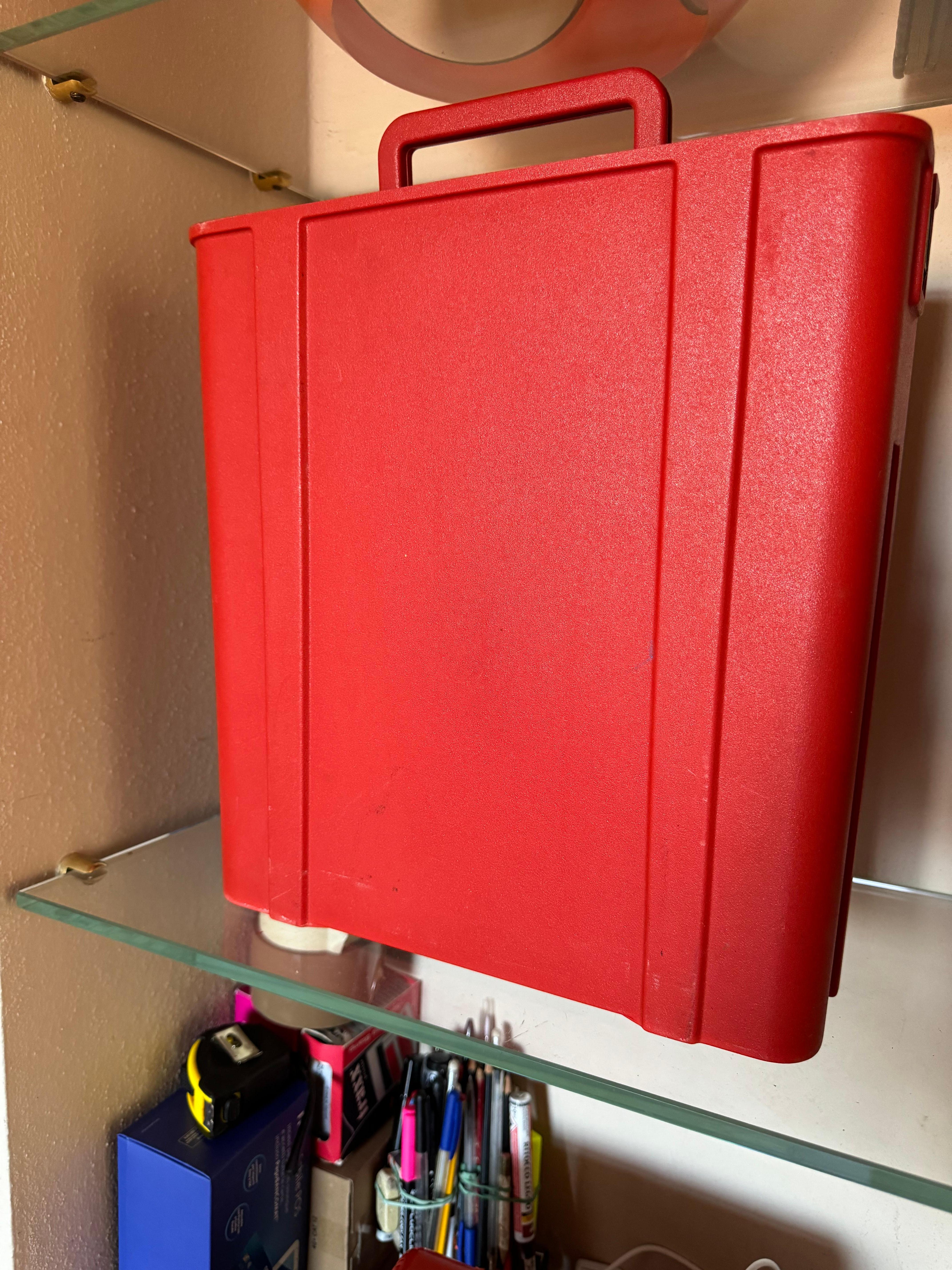 Valentine by Ettore Sottsass 1968 Olivetti In Good Condition For Sale In Lucca, IT