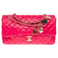 Valentine Hearts Chanel Classic Flap shoulder bag in Red quilted lambskin, GHW
