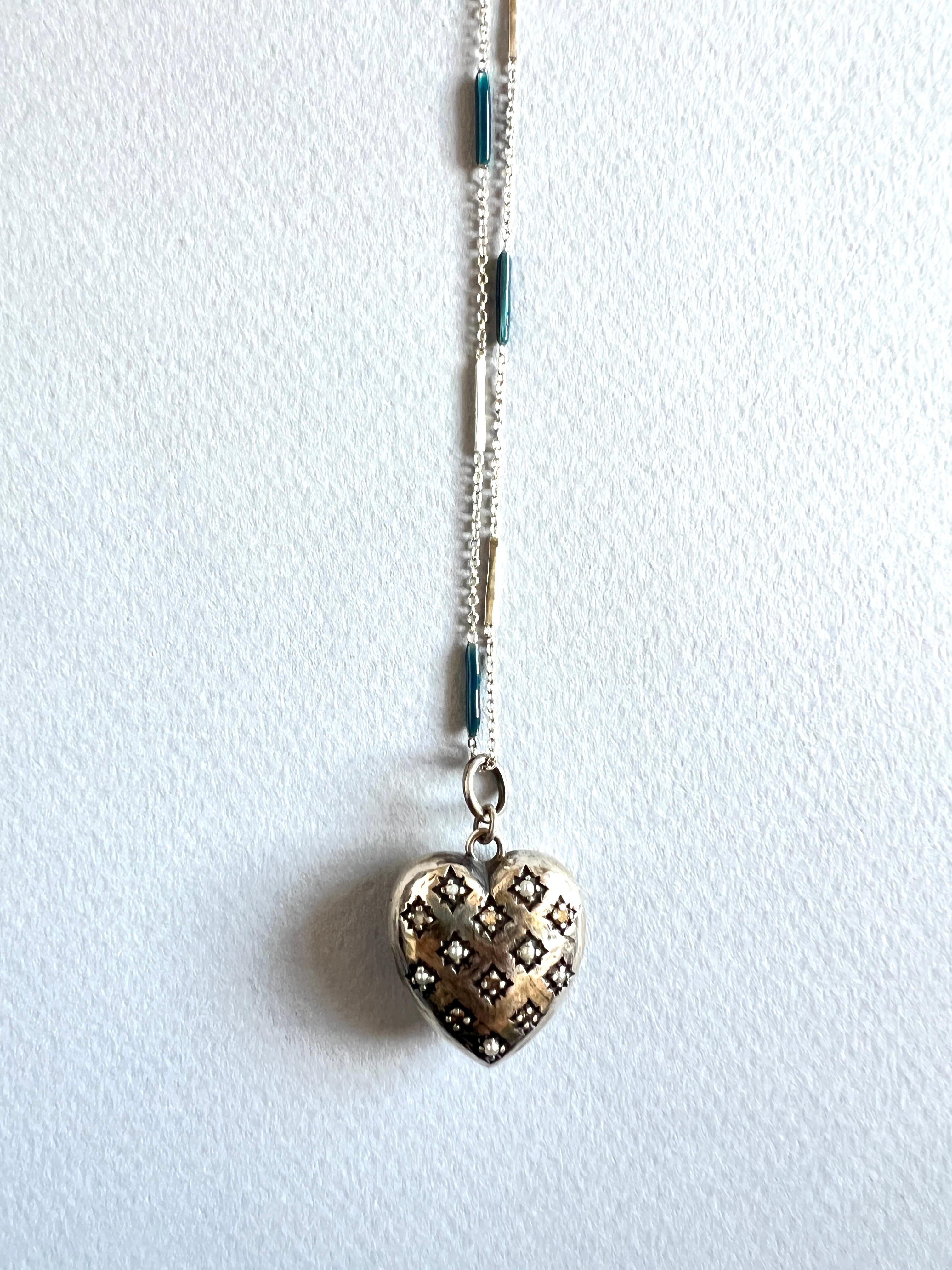 Silver Heart Necklace Victorian Style White Diamond Pearl In New Condition For Sale In Los Angeles, CA
