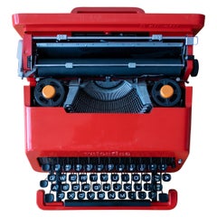 Vintage Valentine Typewriter by Ettore Sottsass & Perry King with Olivetti Hang Tag