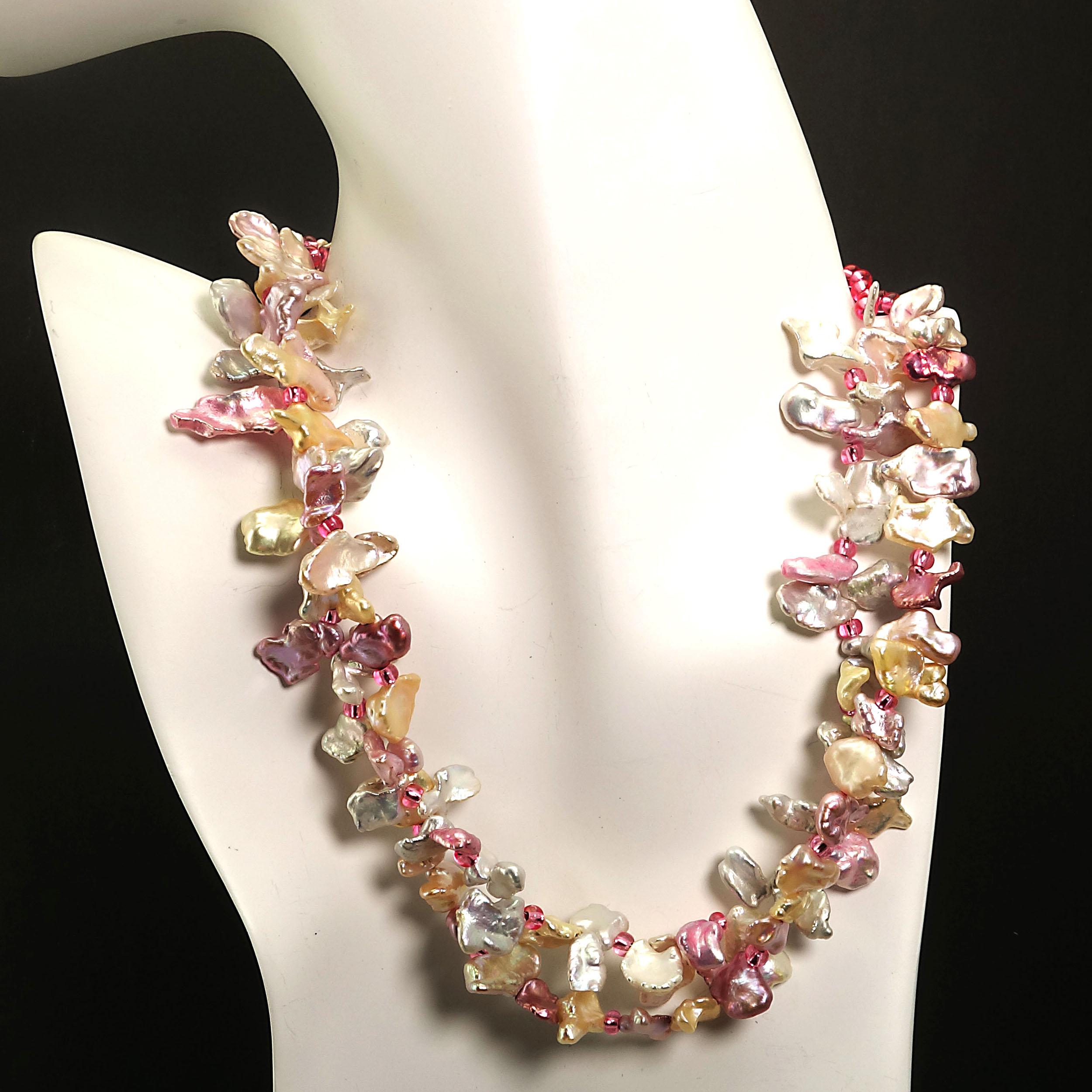 AJD Freshwater Pink and White Pearl Choker Necklace  June Birthstone In New Condition In Raleigh, NC