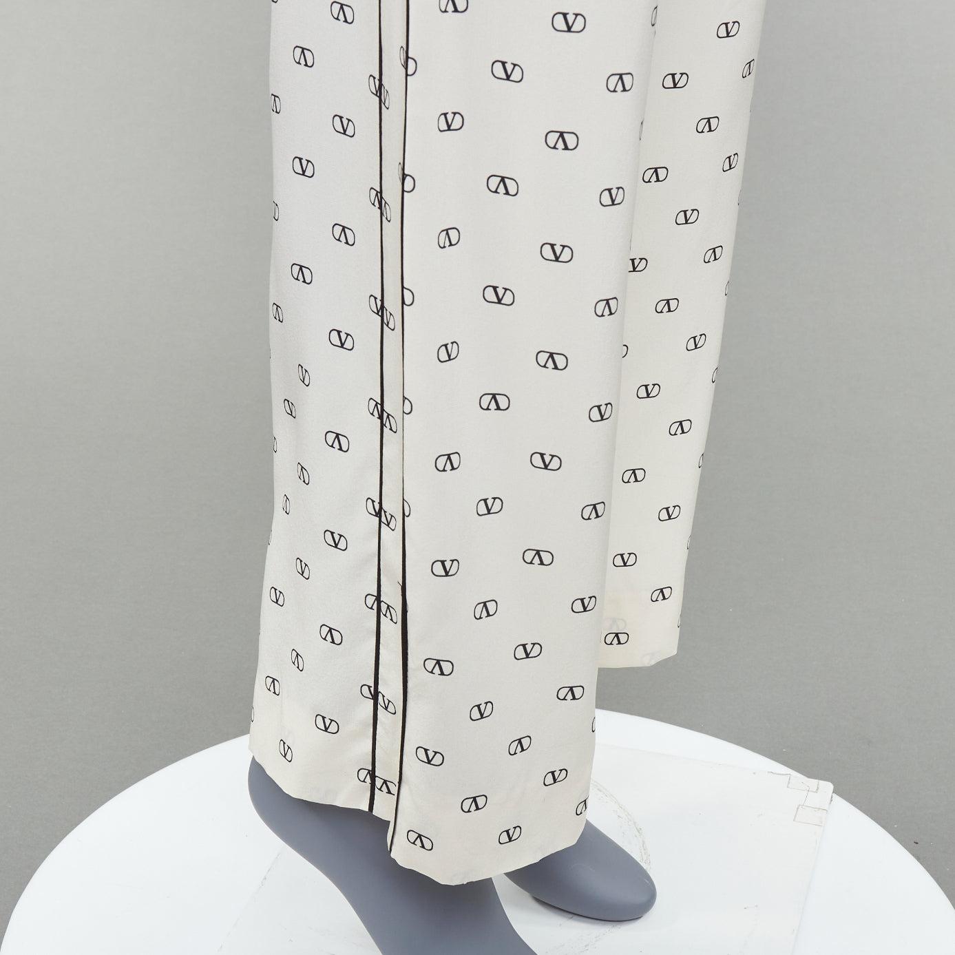 VALENTINO 100% silk cream V logo black trim pajama pants IT36 XXS For Sale 3