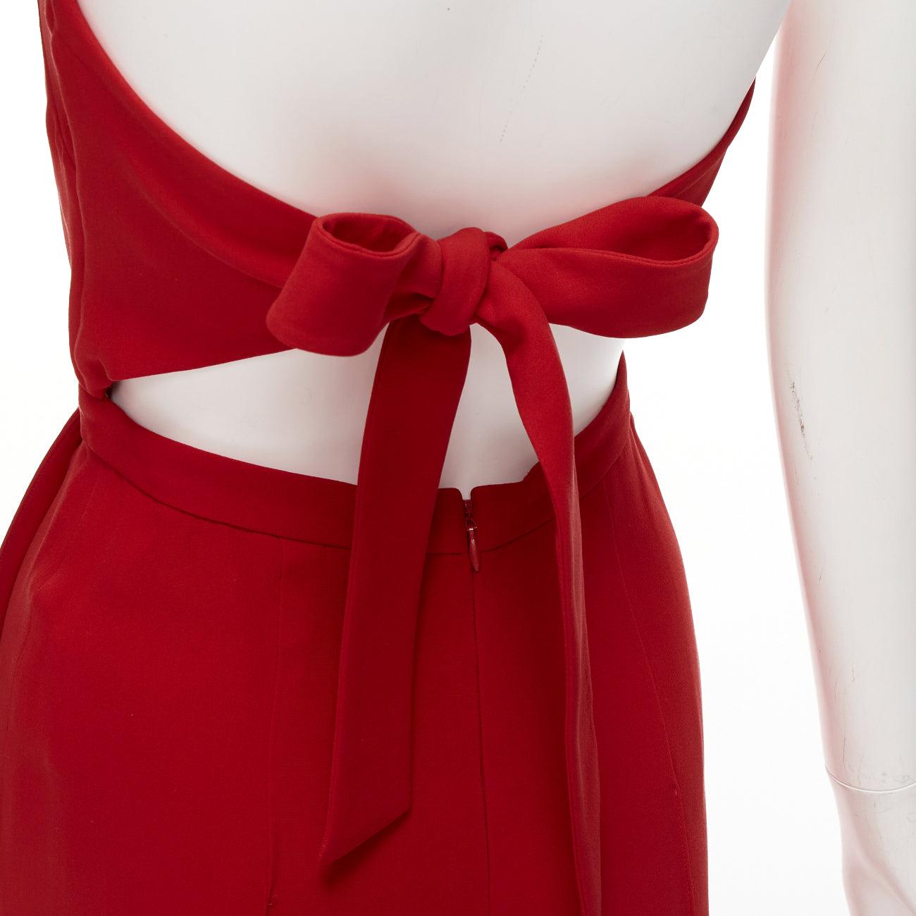 VALENTINO 100% silk red strapless back tie bow wide leg jumpsuit IT38 XS
Reference: LNKO/A02337
Brand: Valentino
Designer: Pier Paolo Piccioli
Material: Silk
Color: Red
Pattern: Solid
Closure: Self Tie
Lining: Beige Mesh
Extra Details: Self tie back