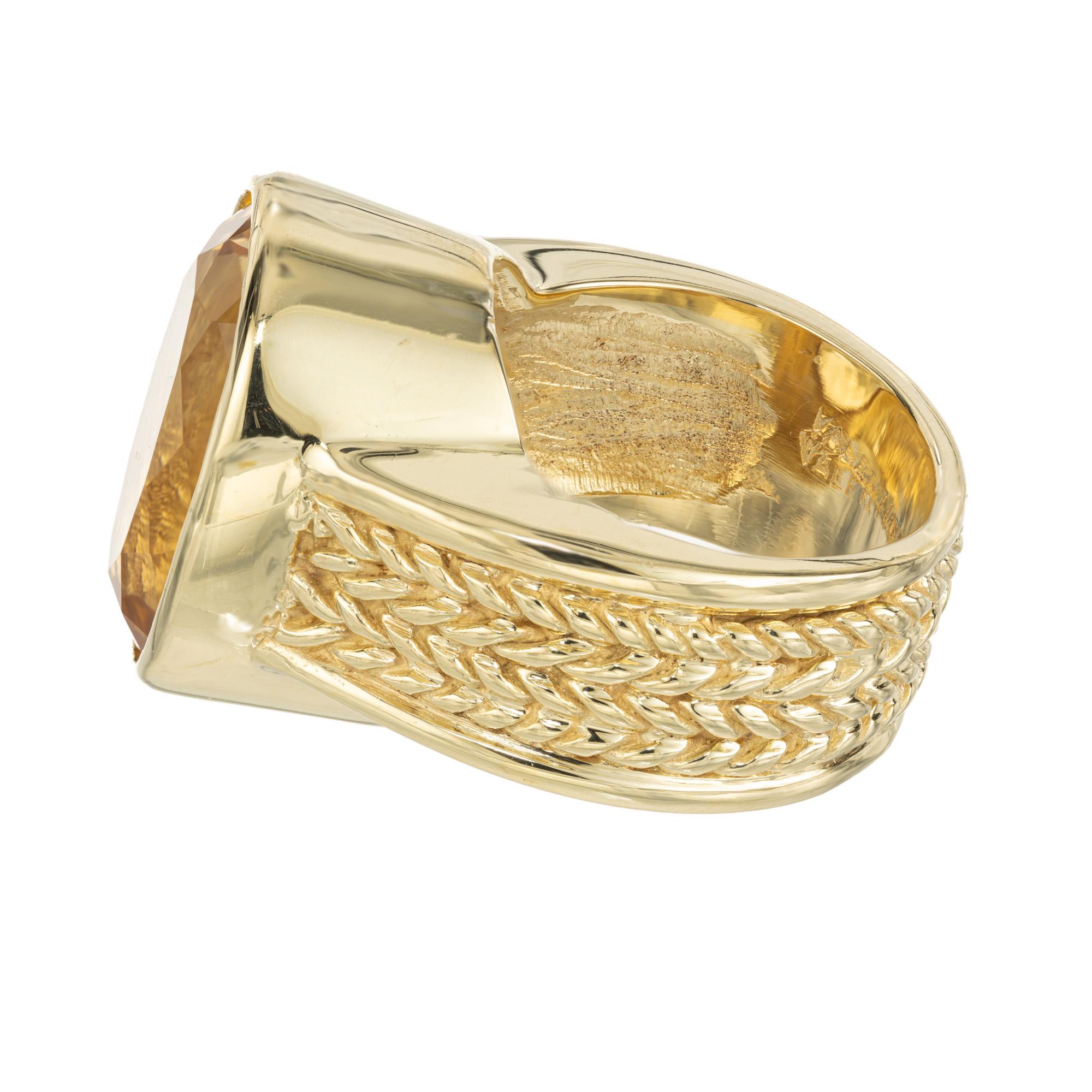 Oval Cut Valentino 11.00 Carat Oval Citrine Yellow Gold Cocktail Ring For Sale