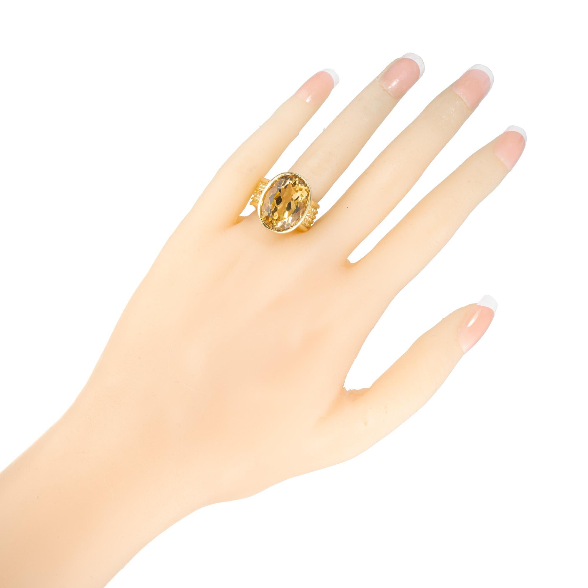 Valentino 11.00 Carat Oval Citrine Yellow Gold Cocktail Ring For Sale 3