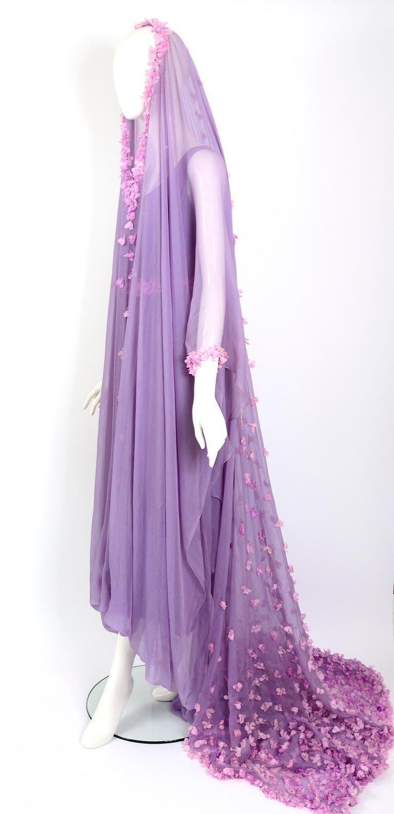 Women's Valentino 1960s costume made silk lilac kaftan dress flower embellished train   For Sale