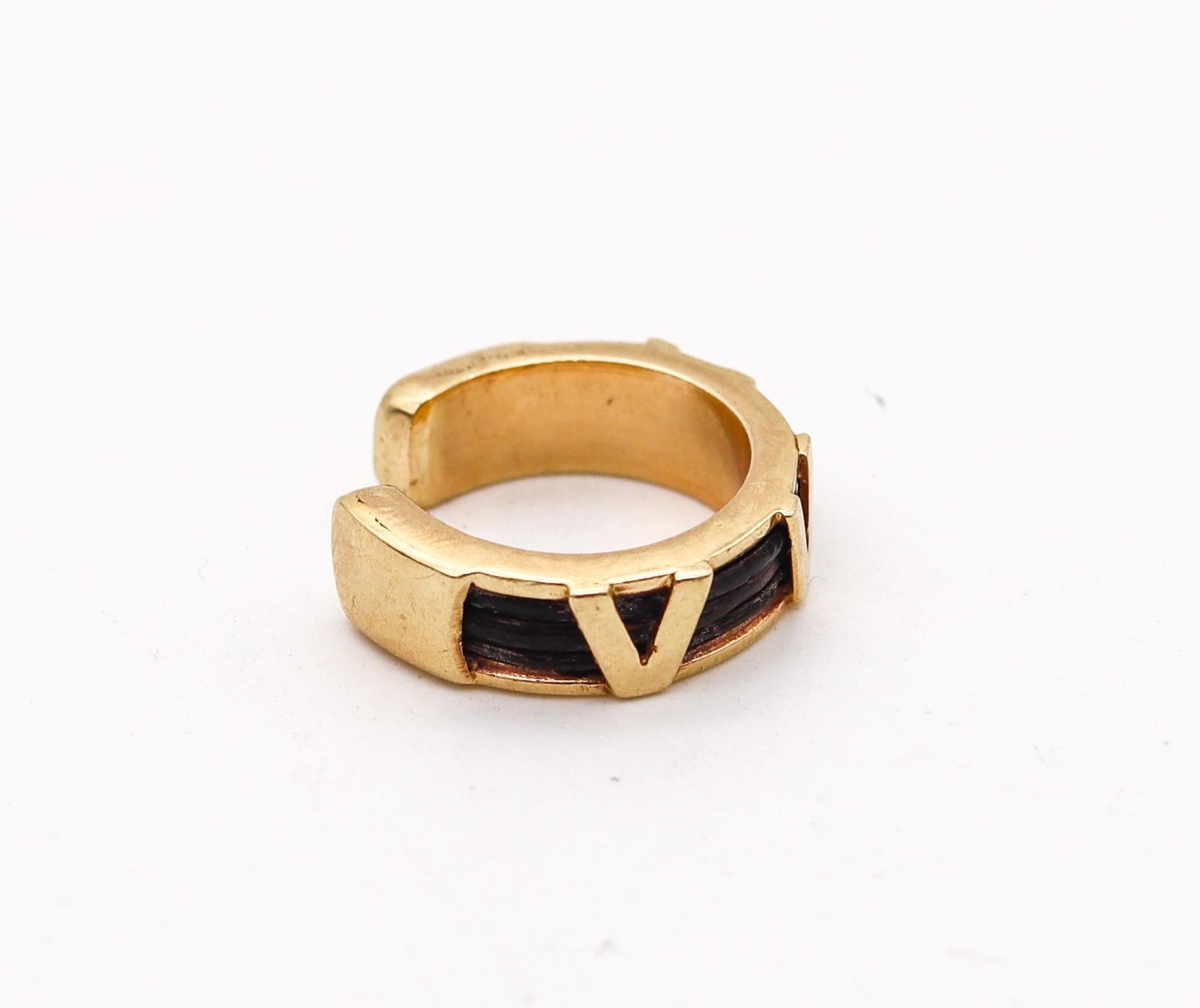 Modernist Valentino 1970 Milano Band Ring In 18Kt Yellow Gold With Braided Elephant Hair For Sale