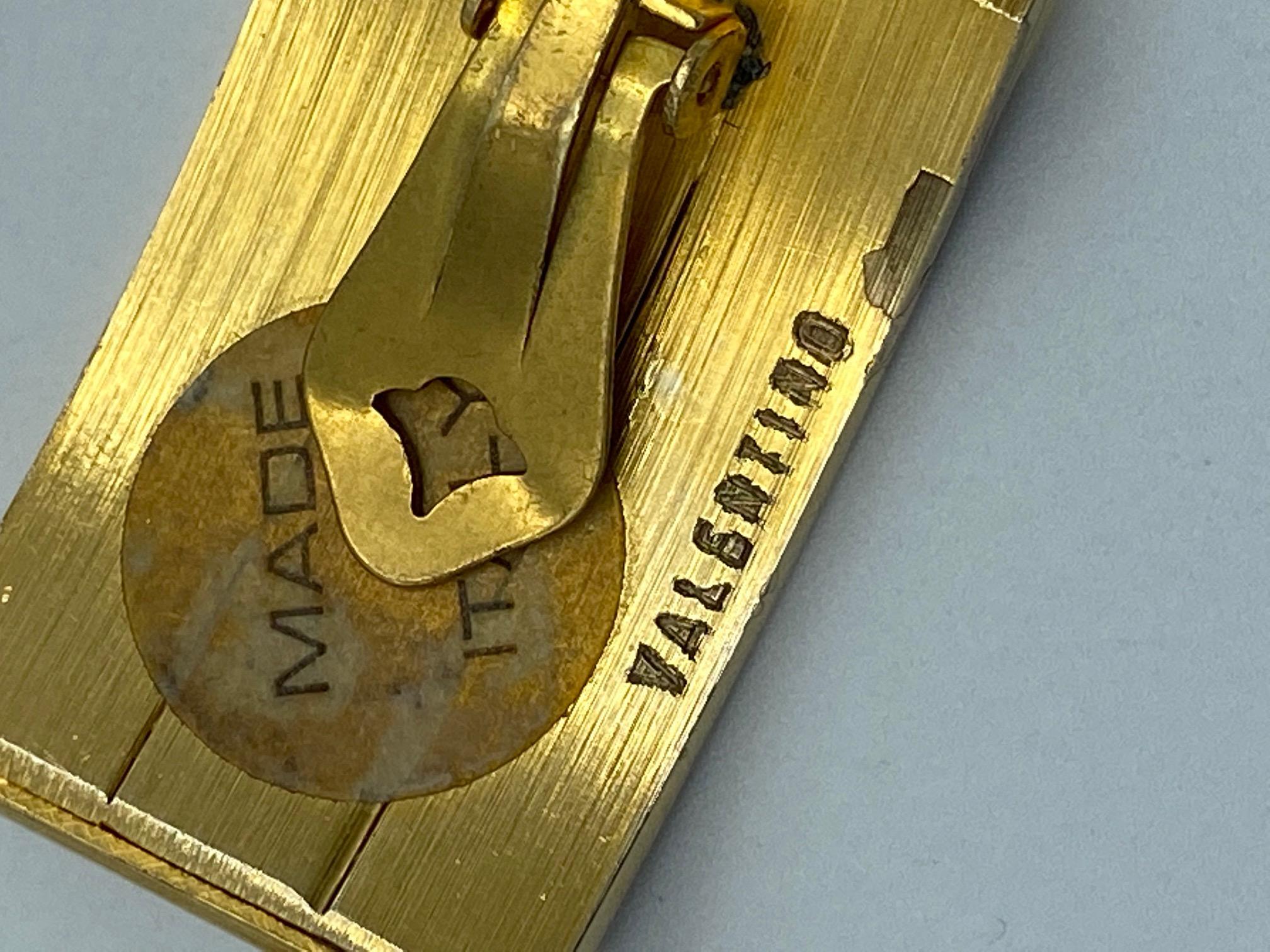 Valentino 1970s Gold Rectangular Earrings 7