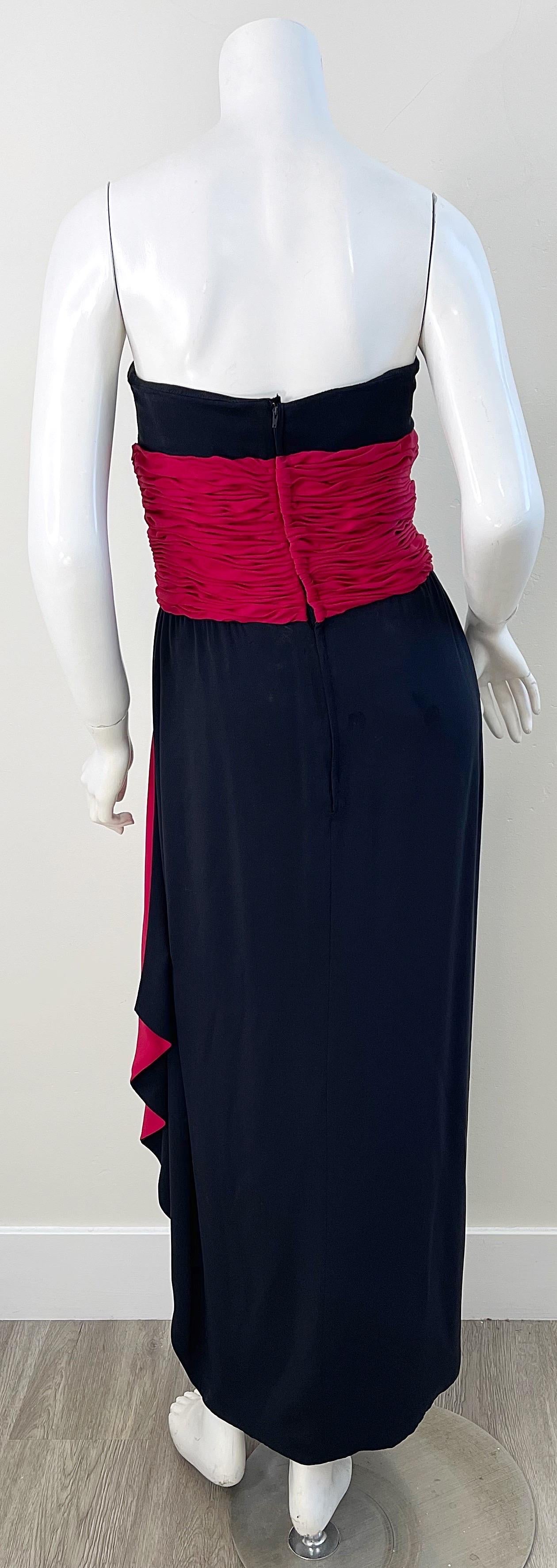 Valentino 1980er Schwarzes / Rotes trägerloses Vintage-Kleid aus Seidenjersey, Größe Small im Angebot 6