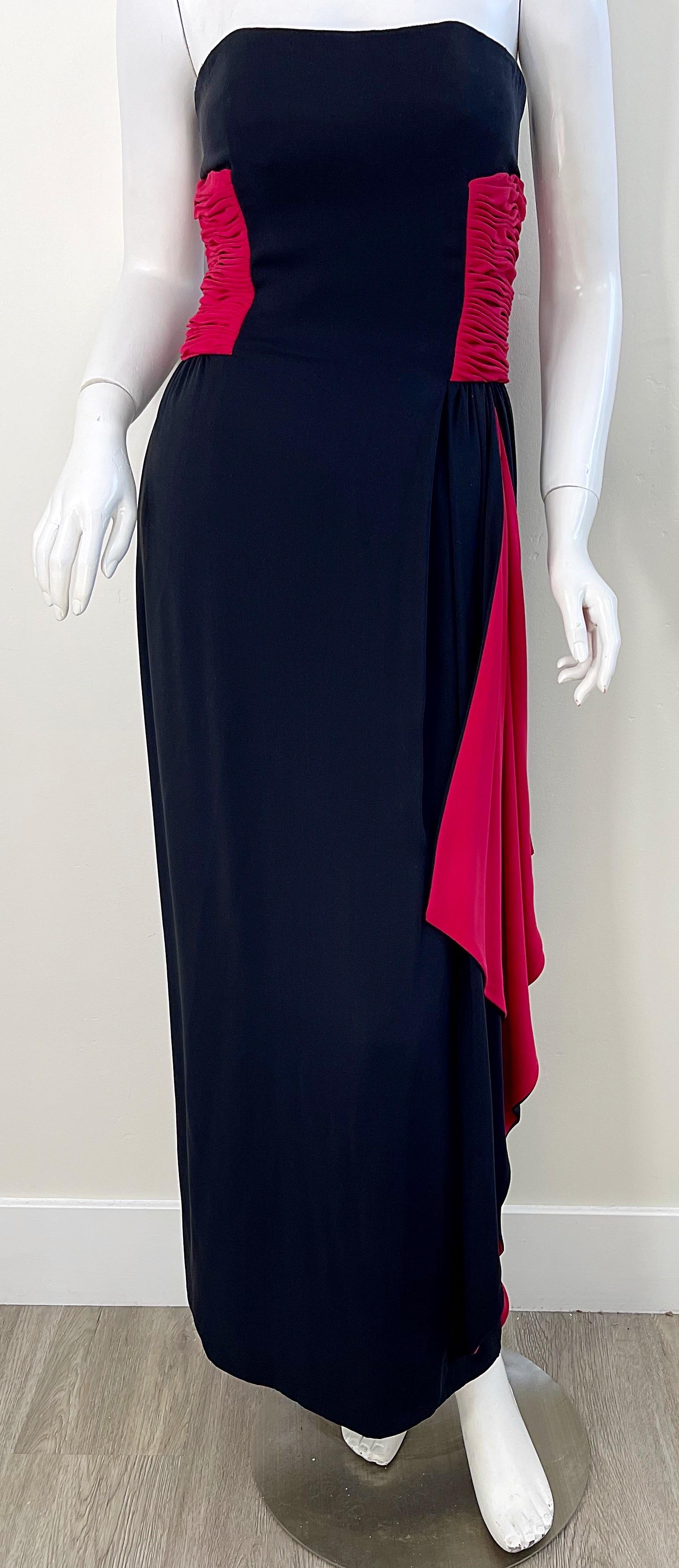 Valentino 1980er Schwarzes / Rotes trägerloses Vintage-Kleid aus Seidenjersey, Größe Small im Angebot 3