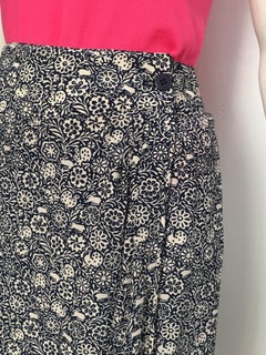 Valentino 1980s Bunny & Chicken print Silk Wrap Skirt Size 8.